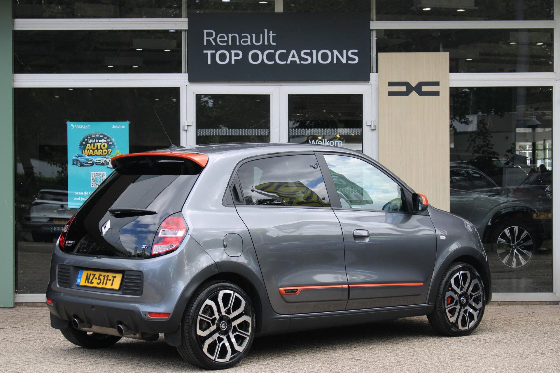 Renault Twingo met kenteken NZ-511-T – achteraanzicht