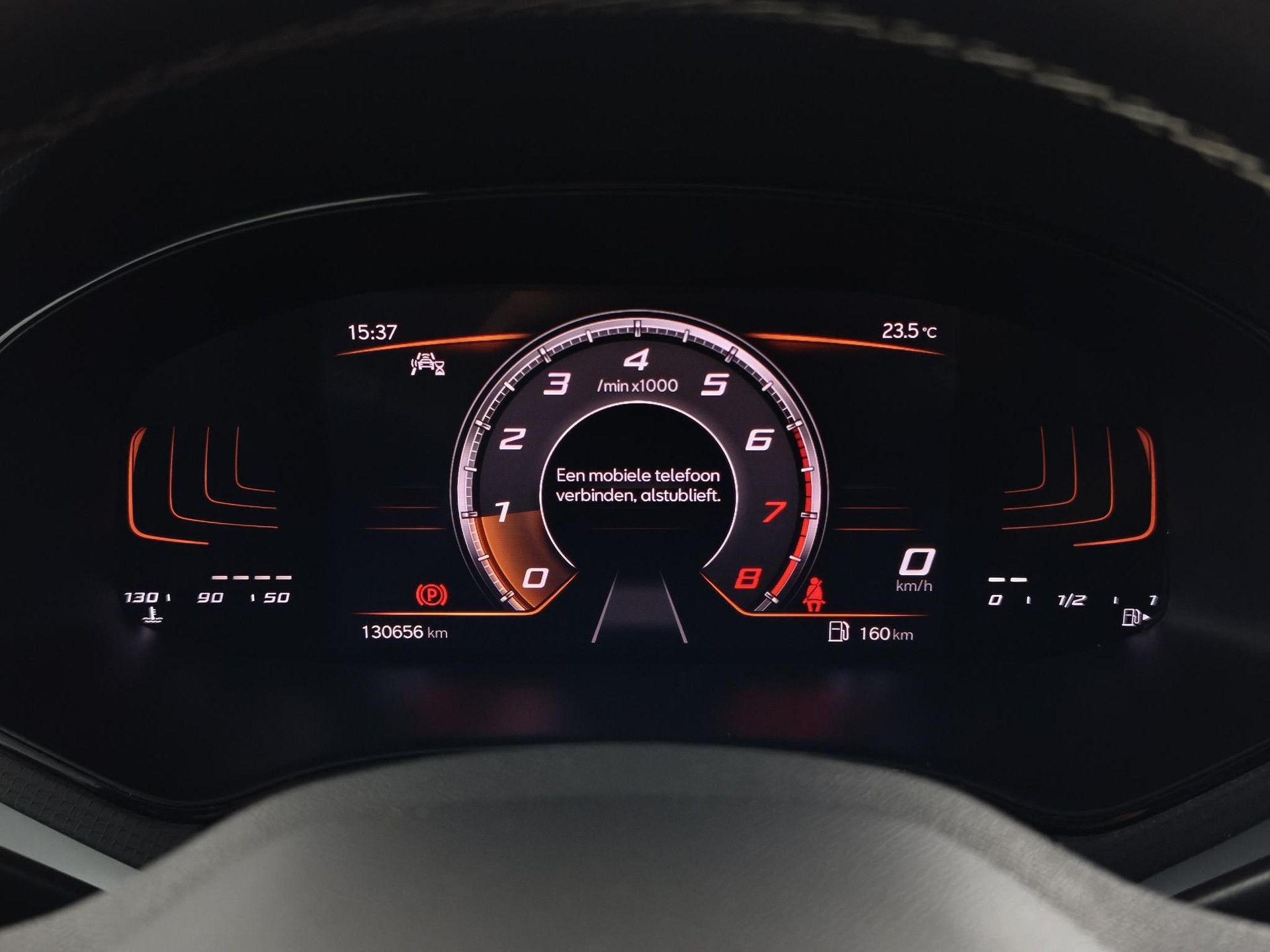 SEAT Arona met kenteken S-743-HL – dashboard