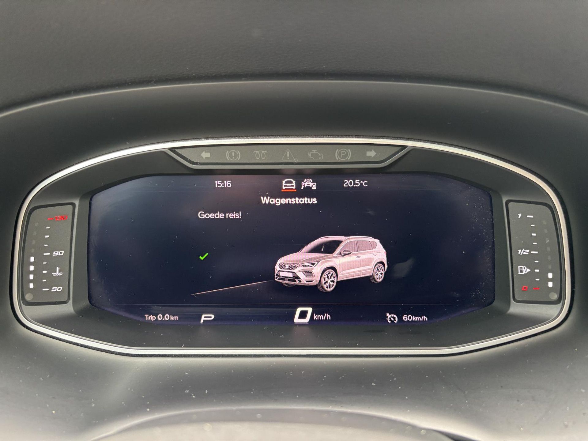 SEAT Ateca met kenteken S-202-FR – dashboard