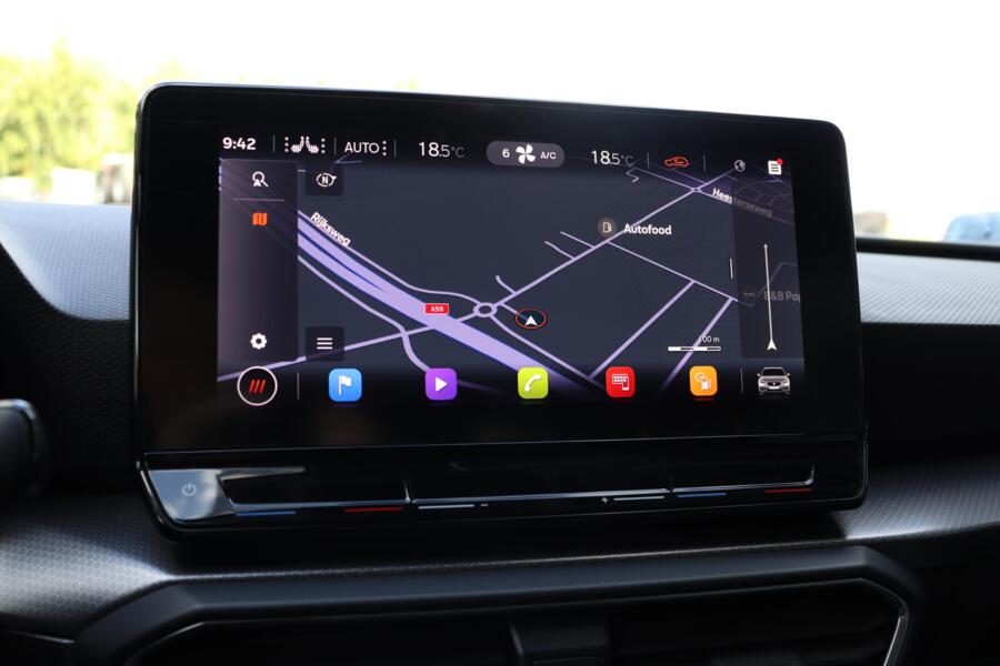 SEAT Leon met kenteken J-001-XN – detailfoto