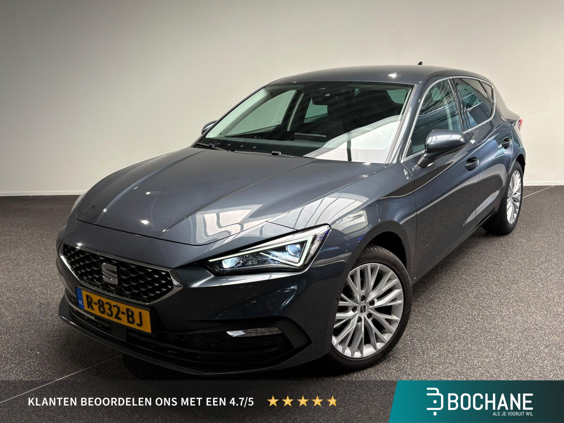 SEAT Leon met kenteken R-832-BJ – vooraanzicht