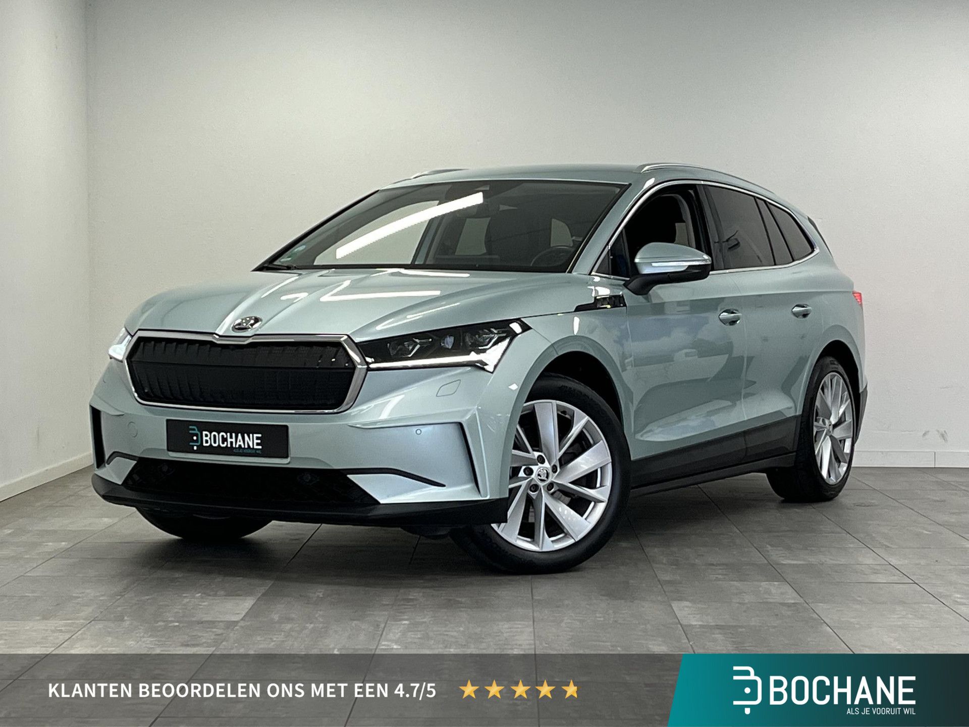 Skoda EnyaqiV met kenteken R-579-JZ – vooraanzicht