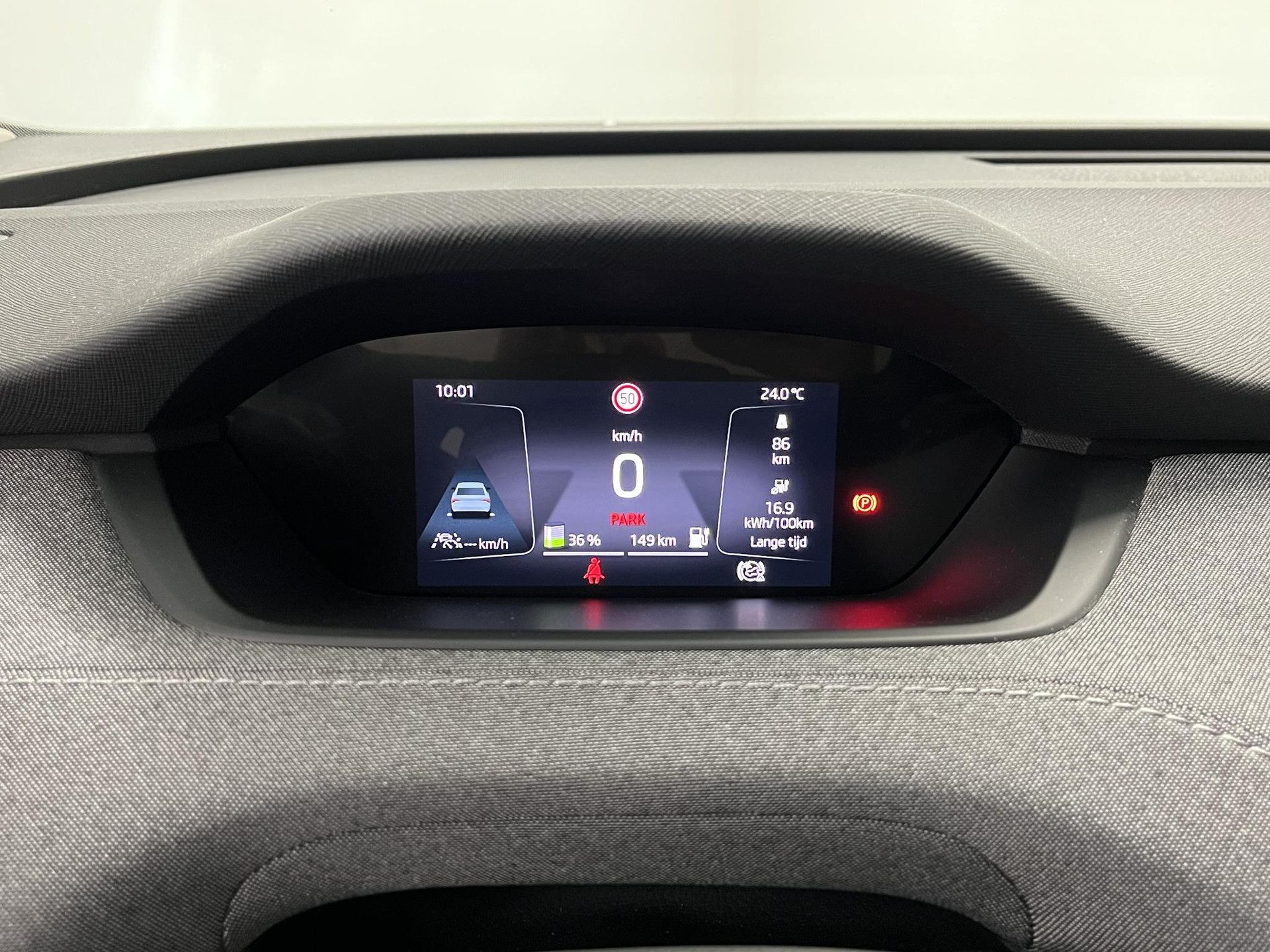 Skoda EnyaqiV met kenteken R-579-JZ – dashboard