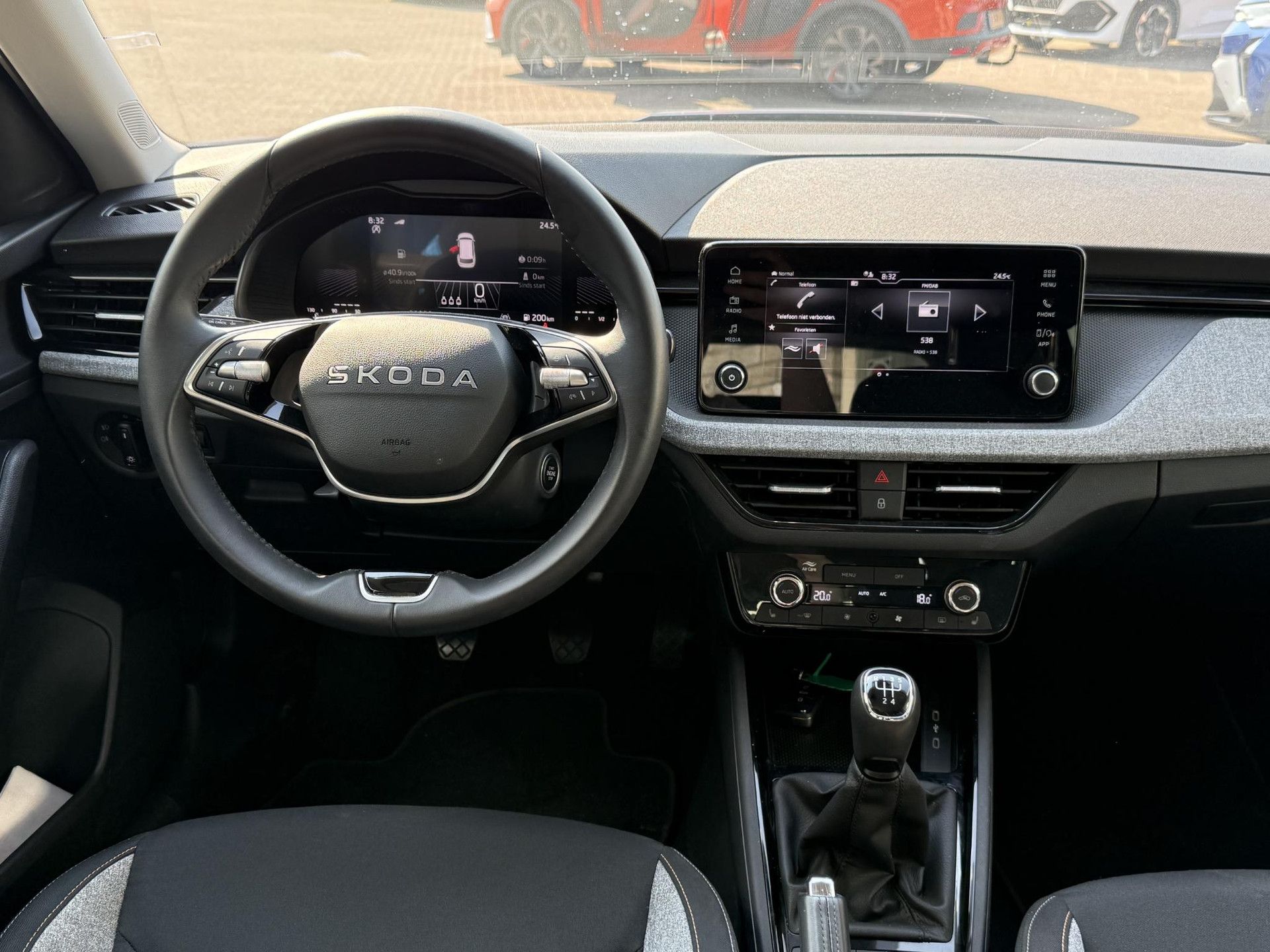 Skoda Kamiq met kenteken KJX-53-L – interieur