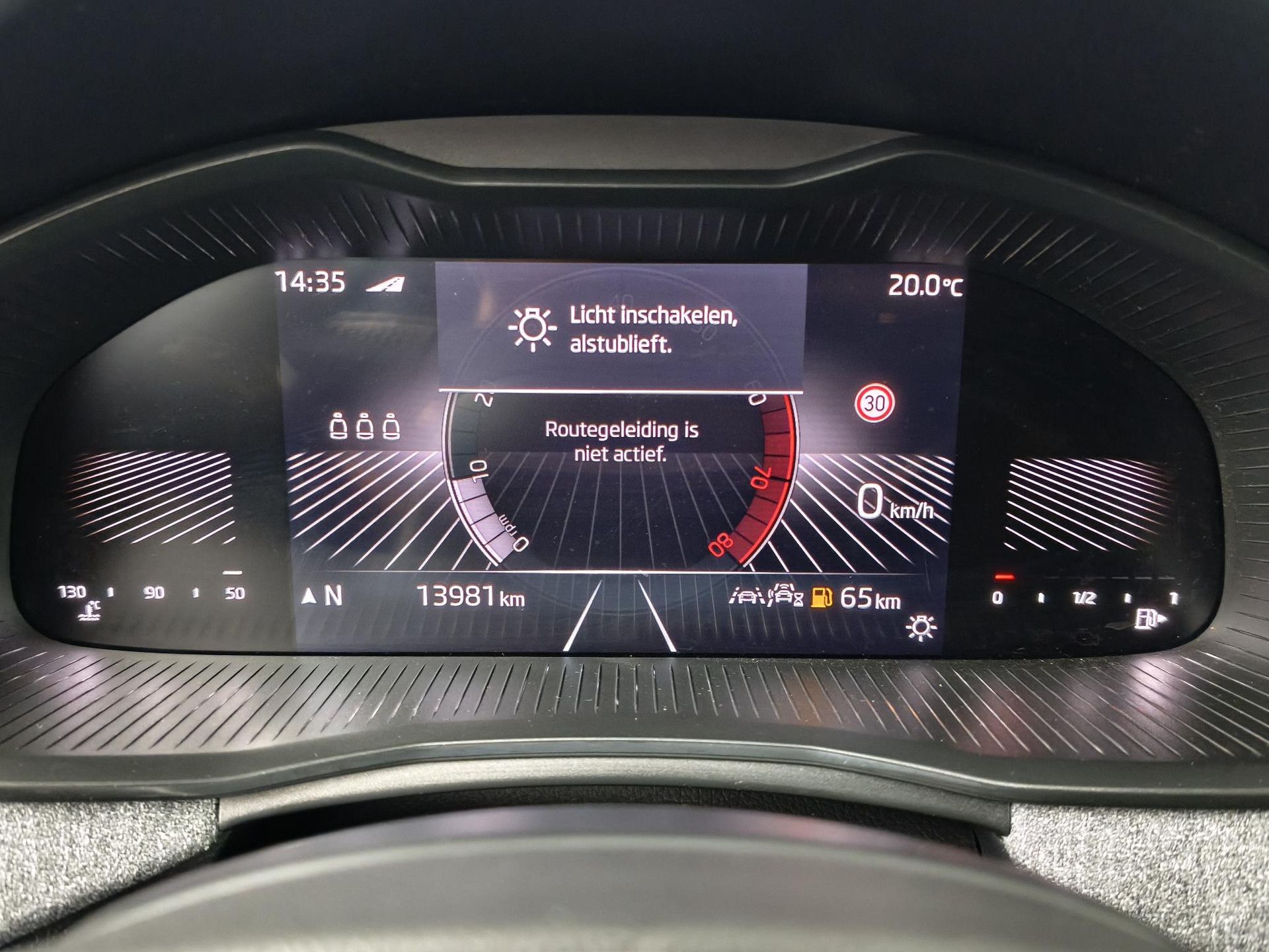 Skoda Kamiq met kenteken KKP-83-N – dashboard