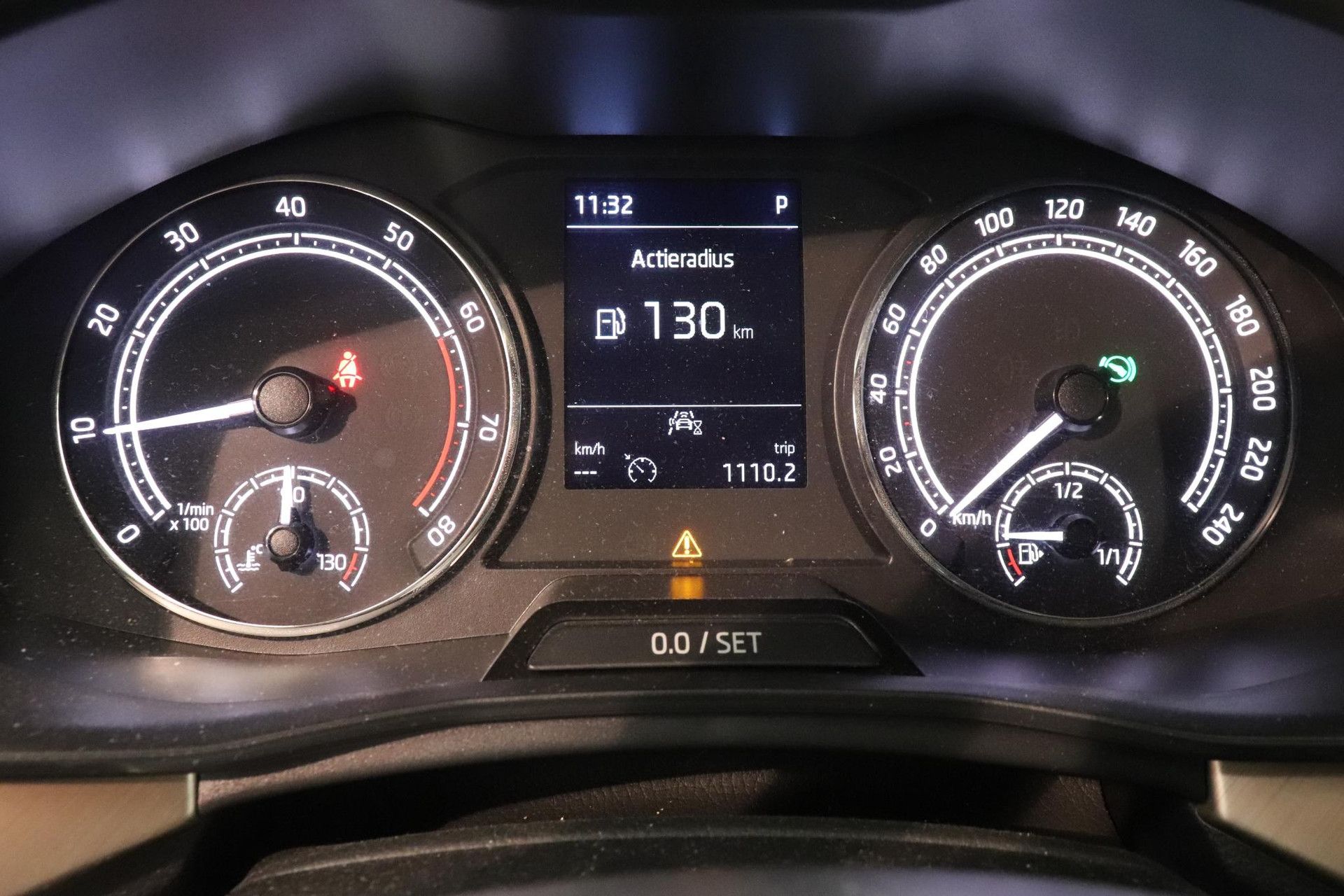 Skoda Kamiq met kenteken R-322-RX – dashboard