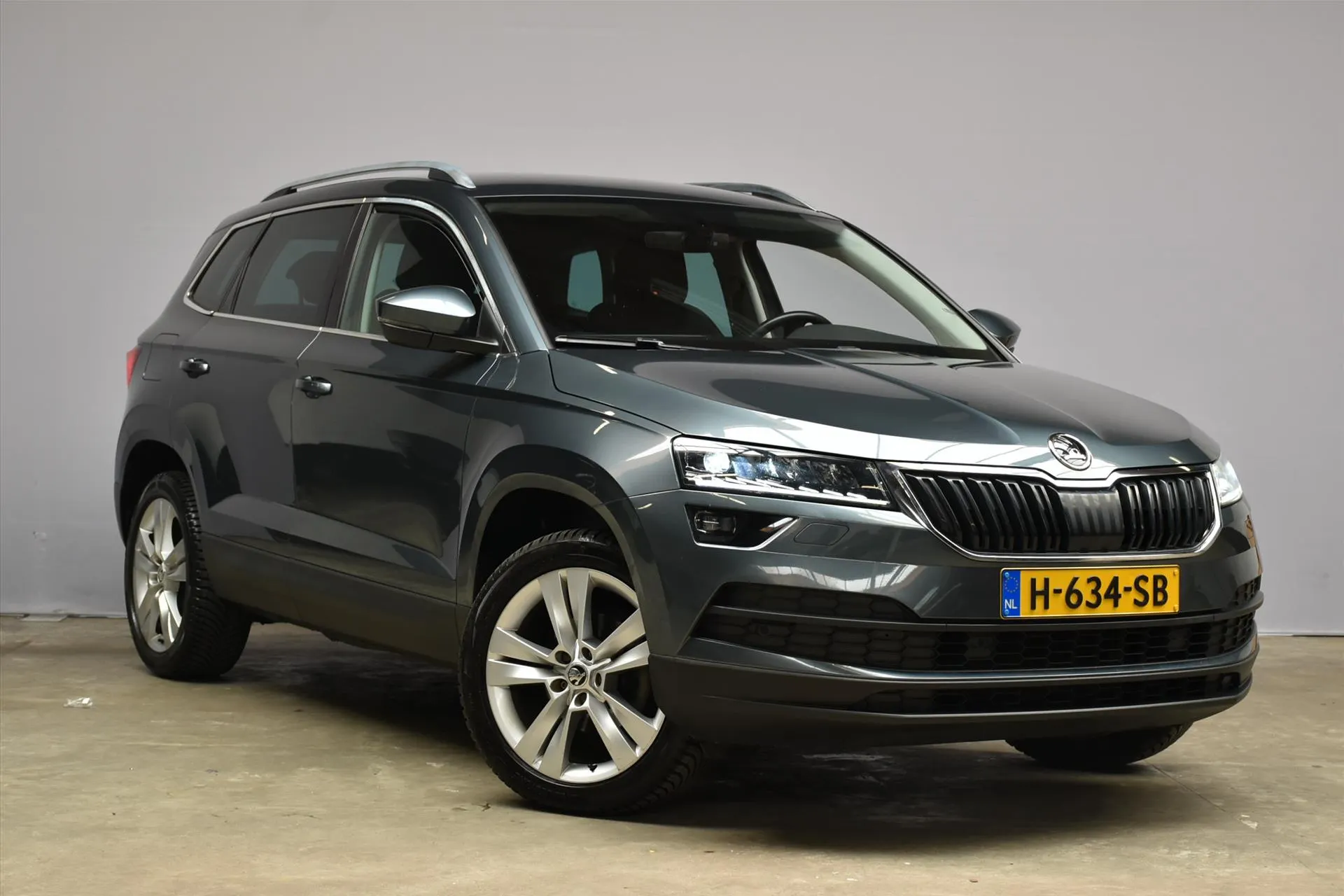 Skoda Karoq met kenteken H-634-SB – interieur