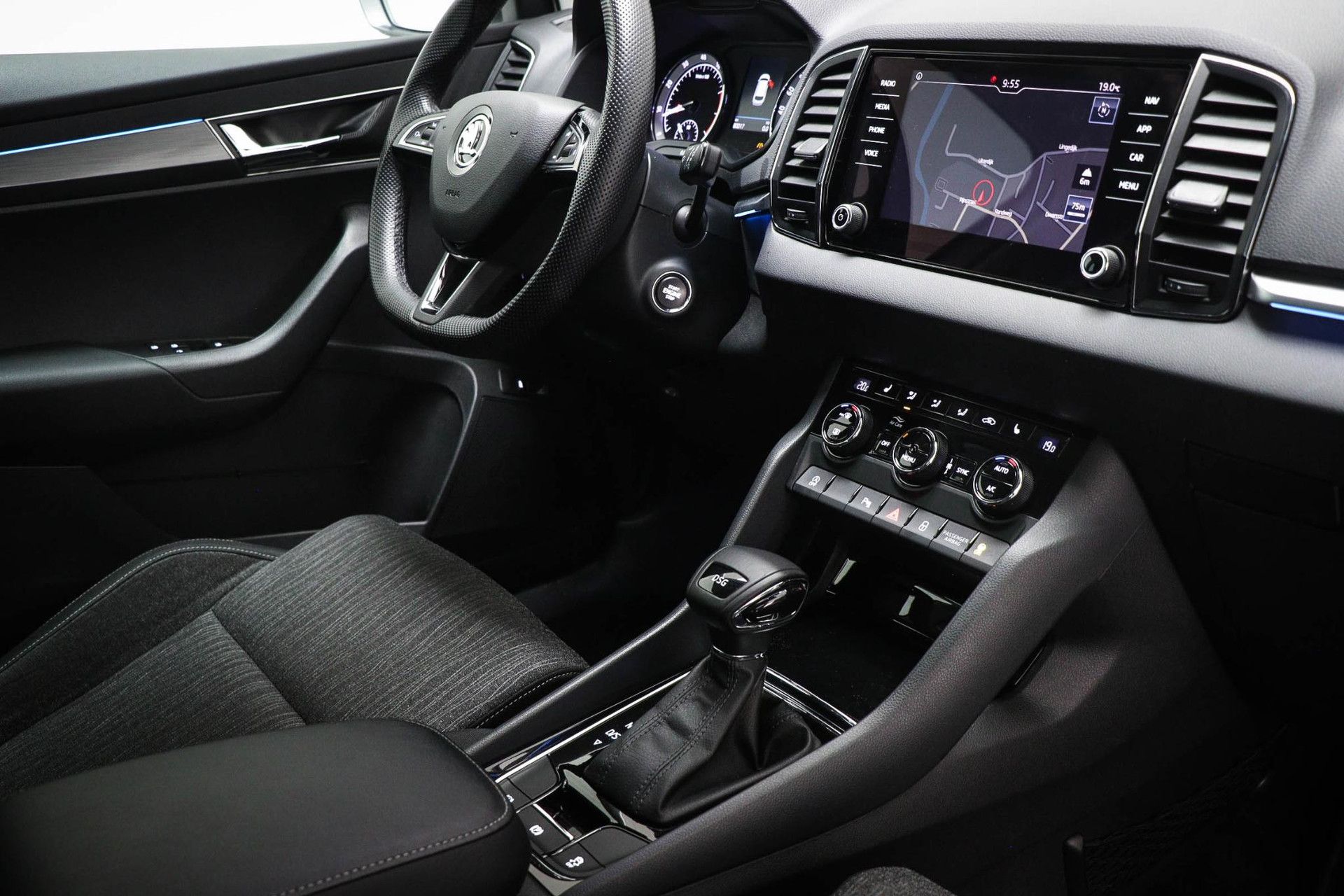 Skoda Karoq met kenteken JGF-18-S – interieur