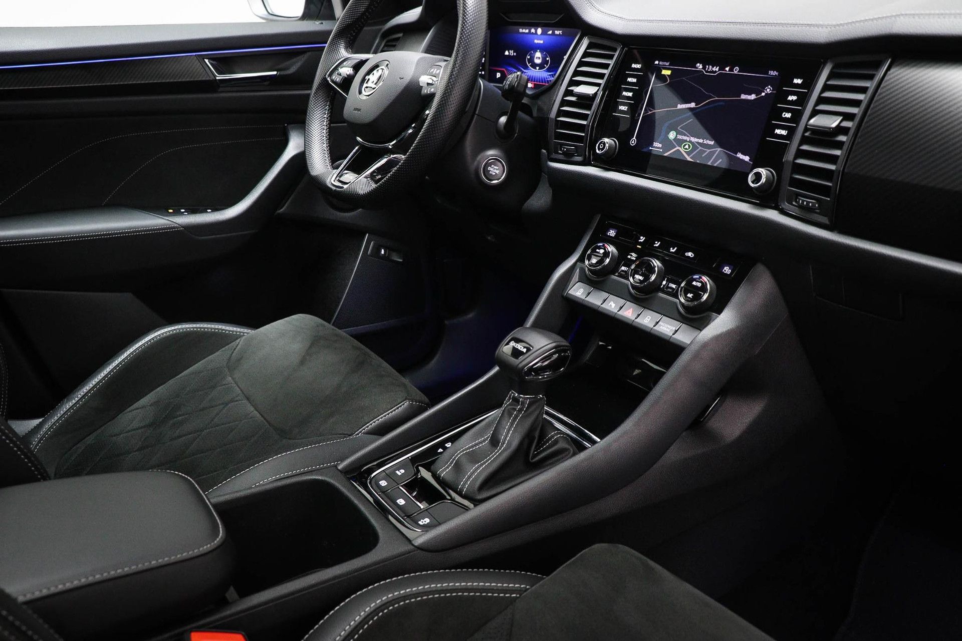 Skoda Kodiaq met kenteken HJD-44-L – interieur