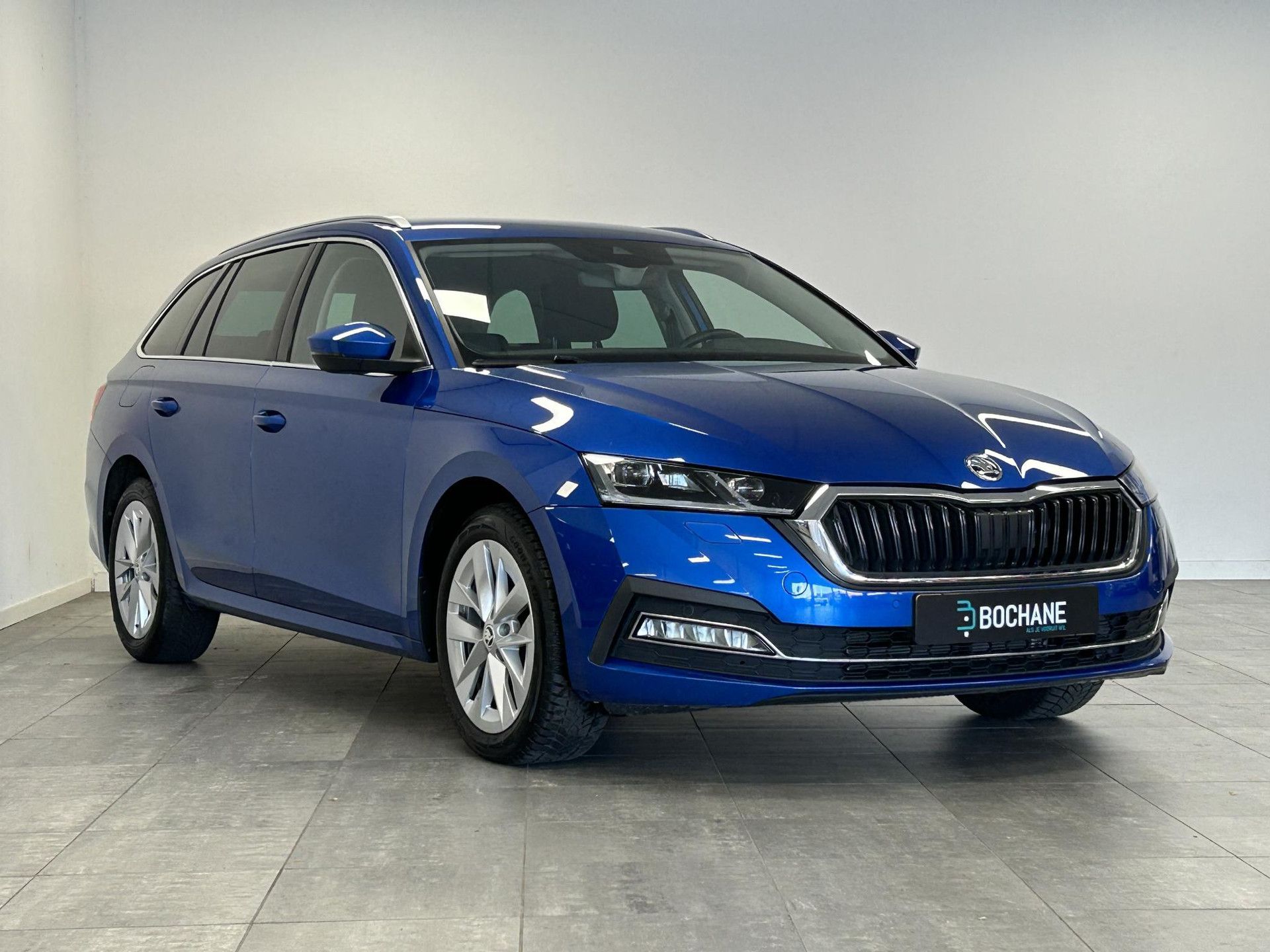 Skoda Octavia met kenteken K-827-DX – detailfoto