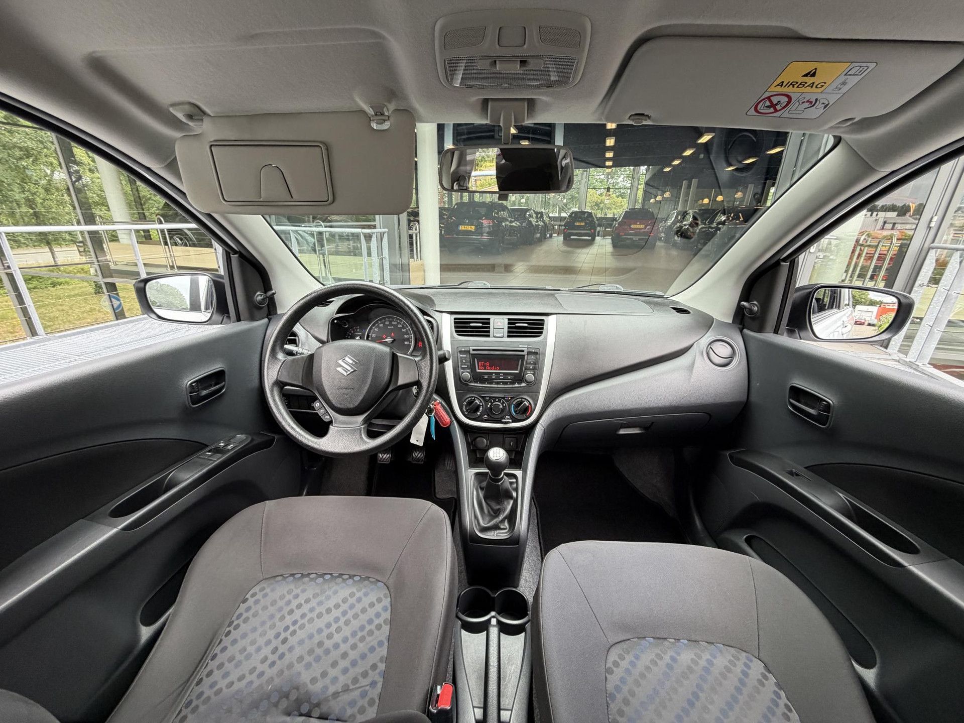 Suzuki Celerio met kenteken GS-754-P – interieur