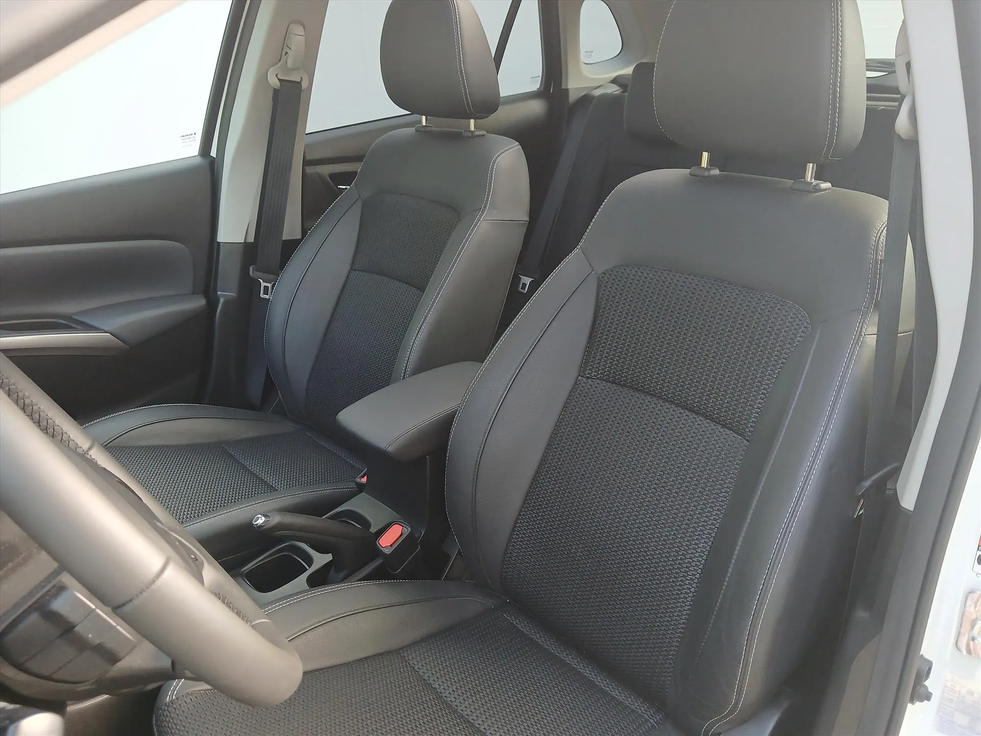 Suzuki S-Cross met kenteken KRB-31-Z – dashboard