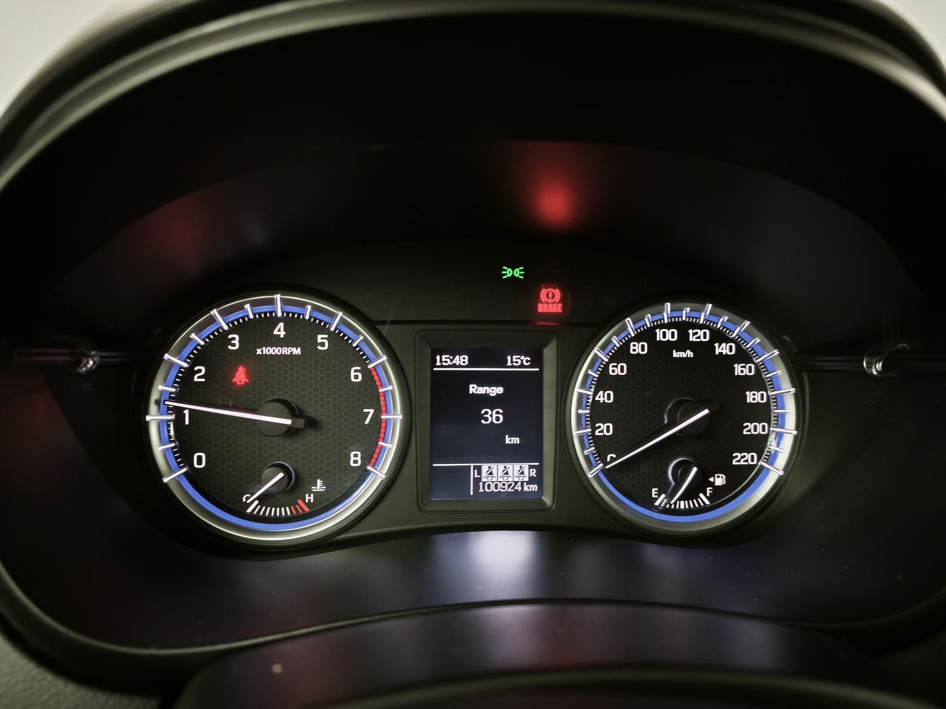 Suzuki S-Cross met kenteken JTK-24-T – detailfoto
