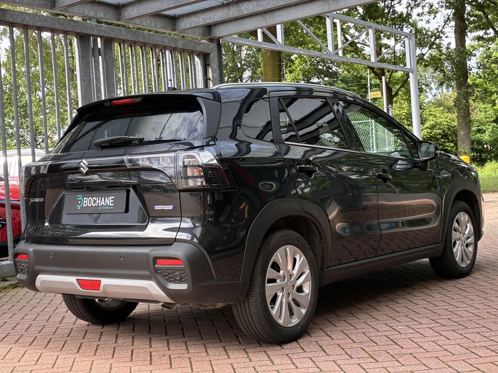 Suzuki S-Cross met kenteken KKT-35-F – achteraanzicht
