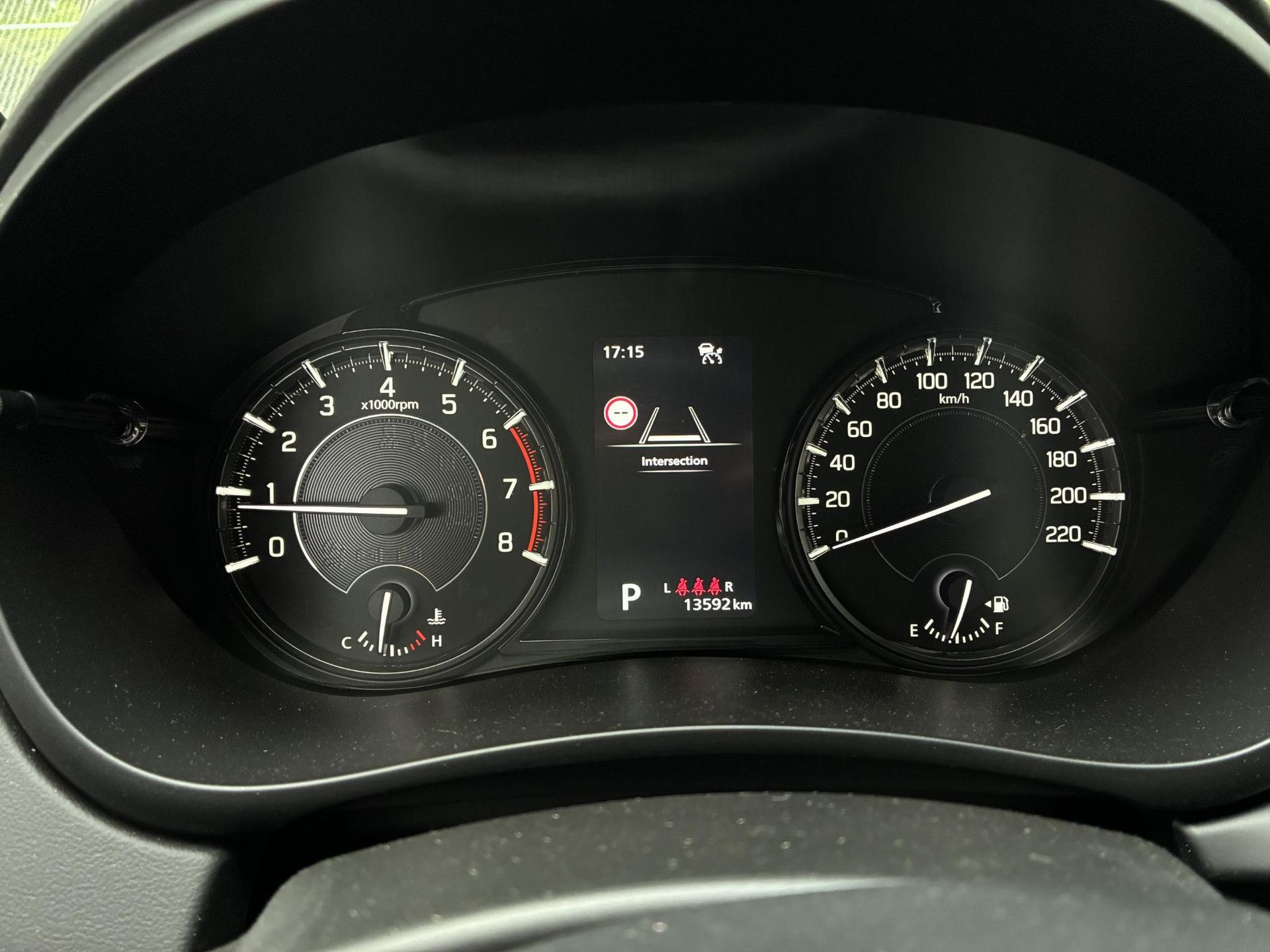 Suzuki S-Cross met kenteken KKT-35-F – dashboard