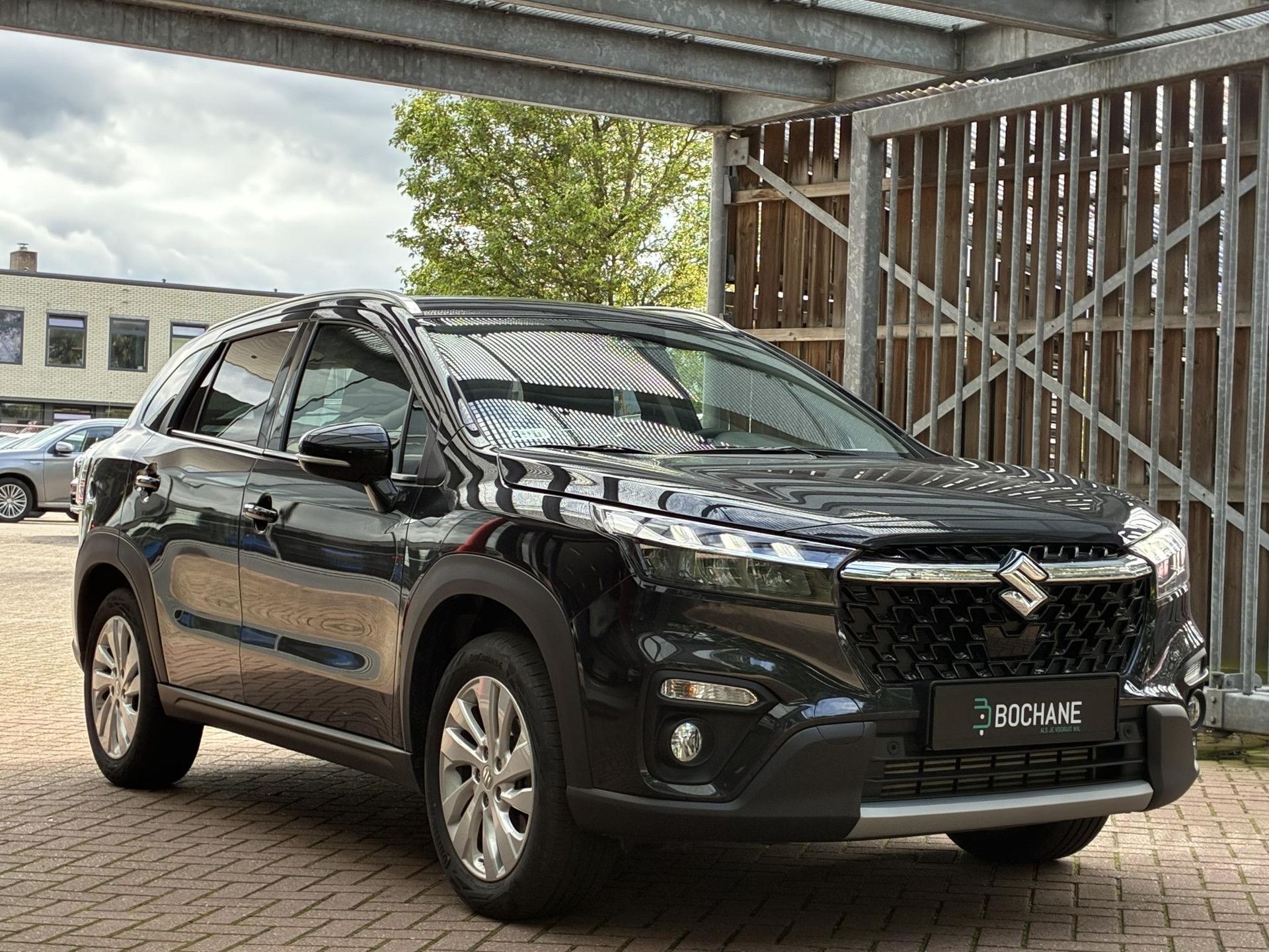 Suzuki S-Cross met kenteken KKT-35-F – detailfoto