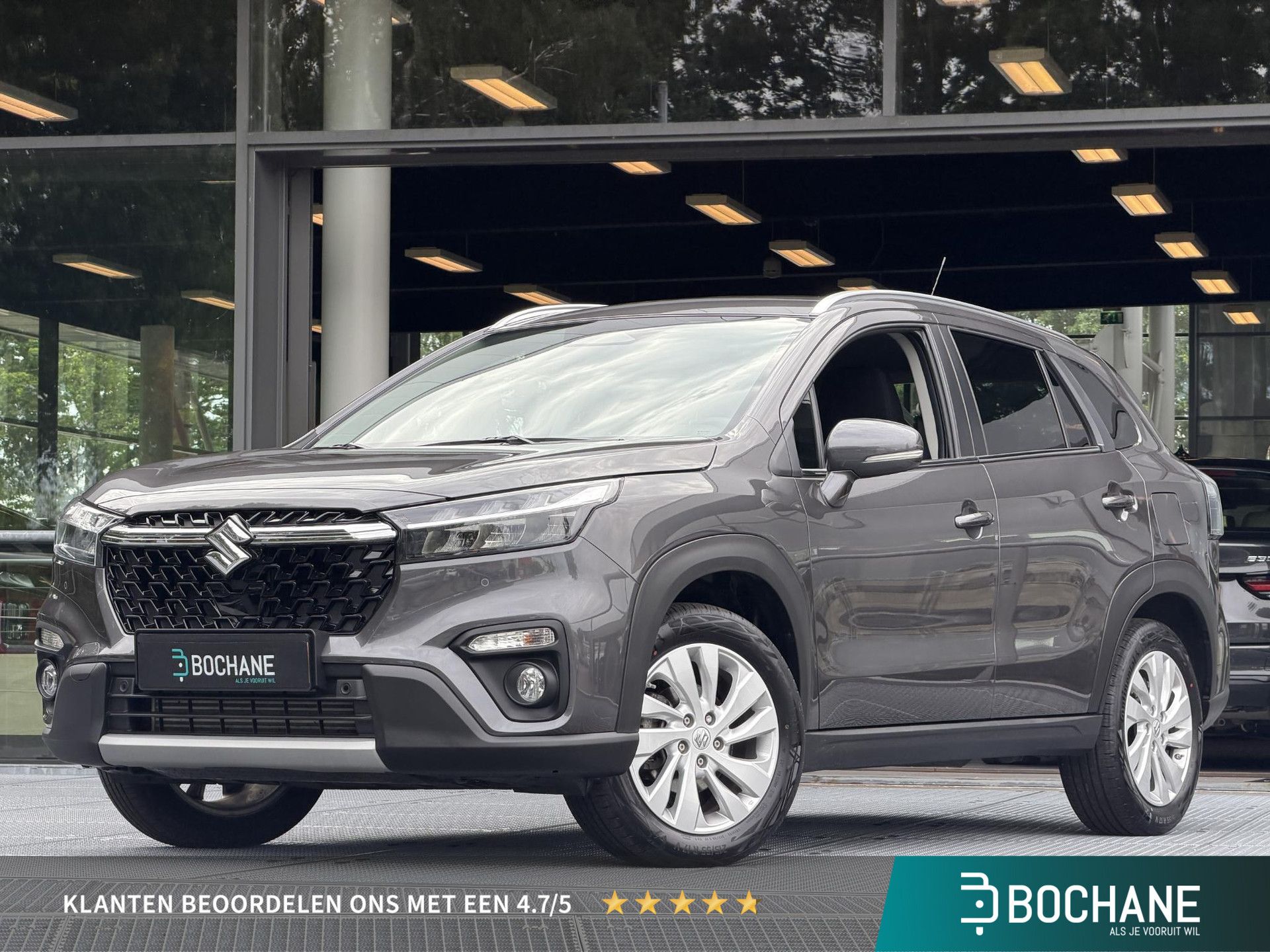 Suzuki S-Cross met kenteken KLF-92-Z – vooraanzicht