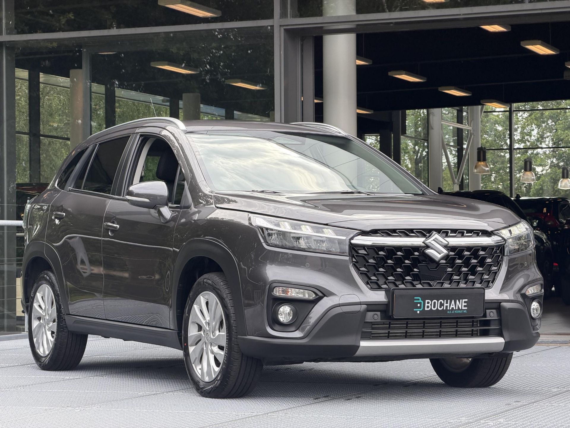 Suzuki S-Cross met kenteken KLF-92-Z – detailfoto