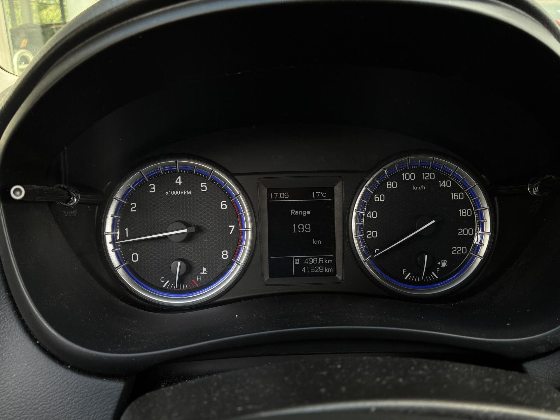 Suzuki S-Cross met kenteken L-496-TX – dashboard