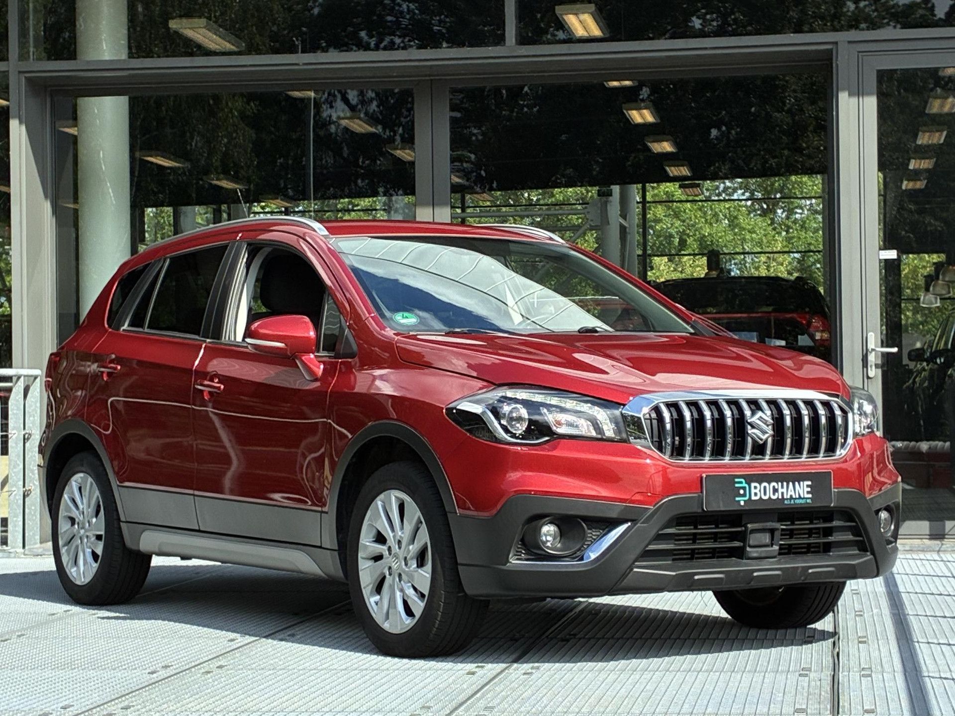 Suzuki S-Cross met kenteken L-496-TX – detailfoto