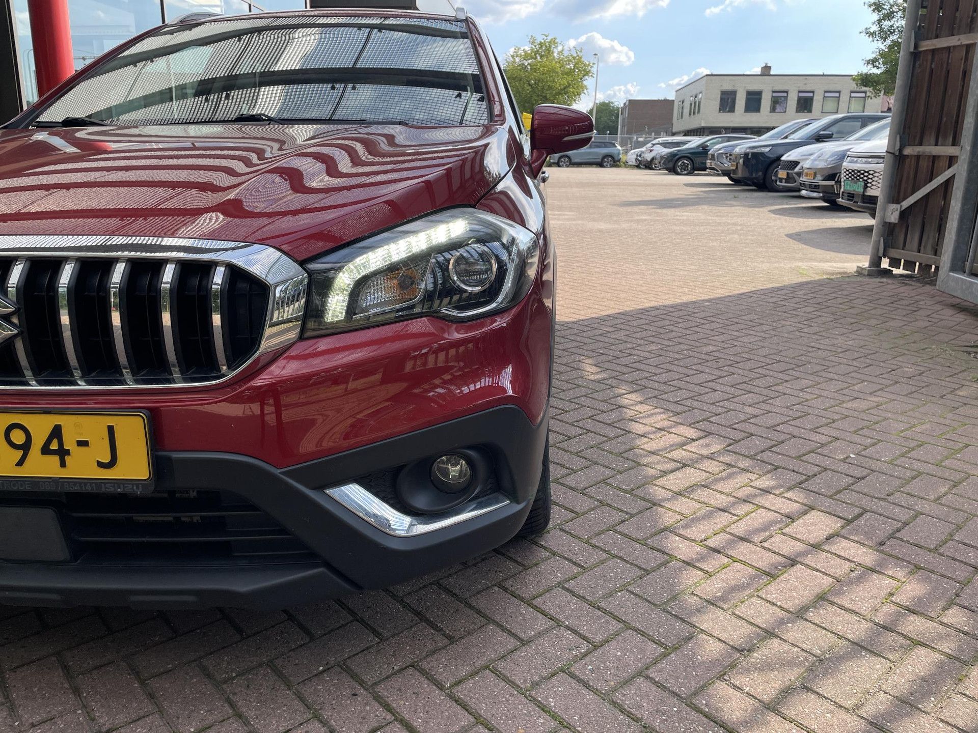 Suzuki S-Cross met kenteken XS-394-J – achteraanzicht