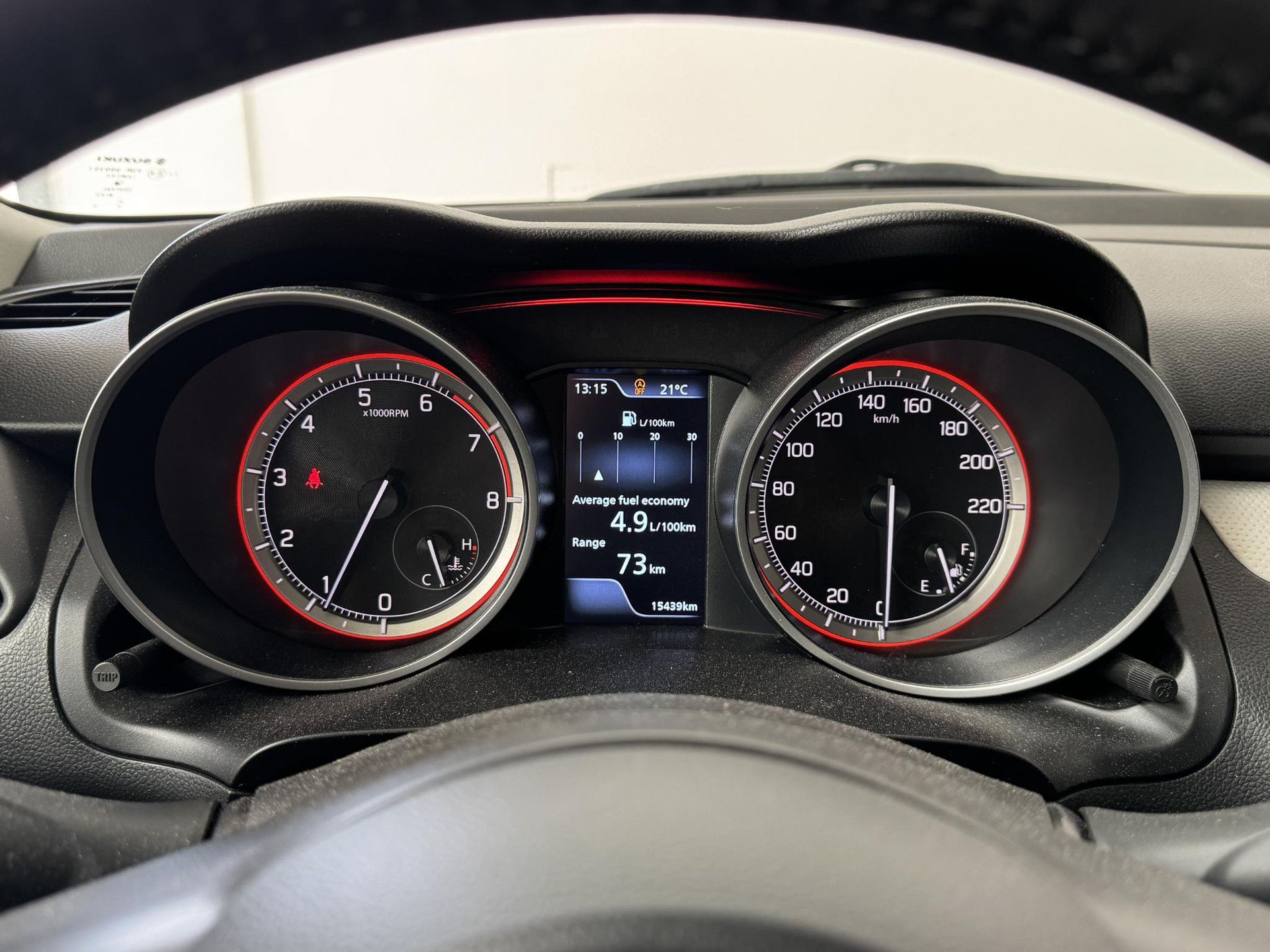 Suzuki Swift met kenteken S-225-LF – dashboard