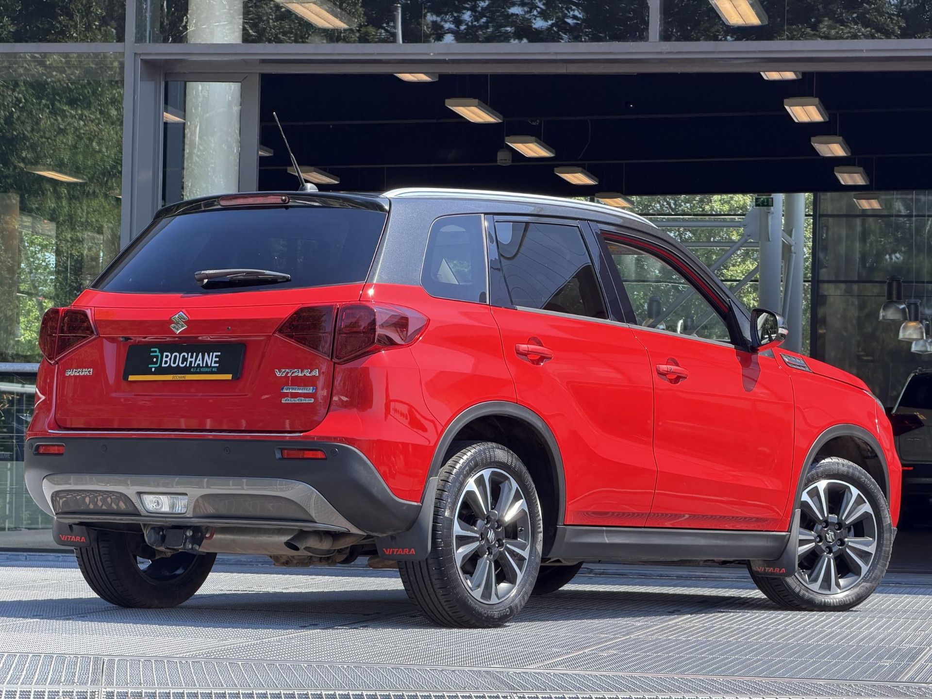Suzuki Vitara met kenteken KRH-45-N – achteraanzicht
