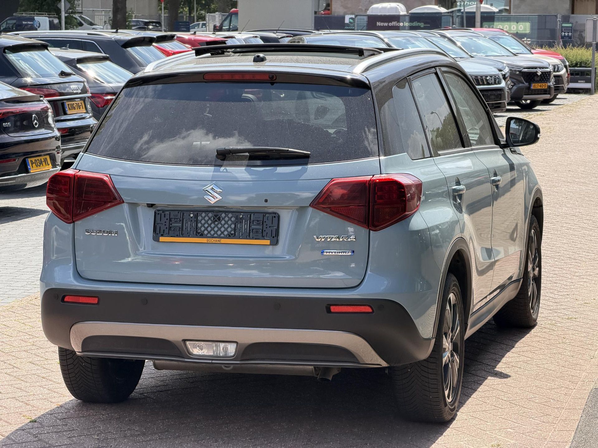 Suzuki Vitara met kenteken KRH-39-N – interieur