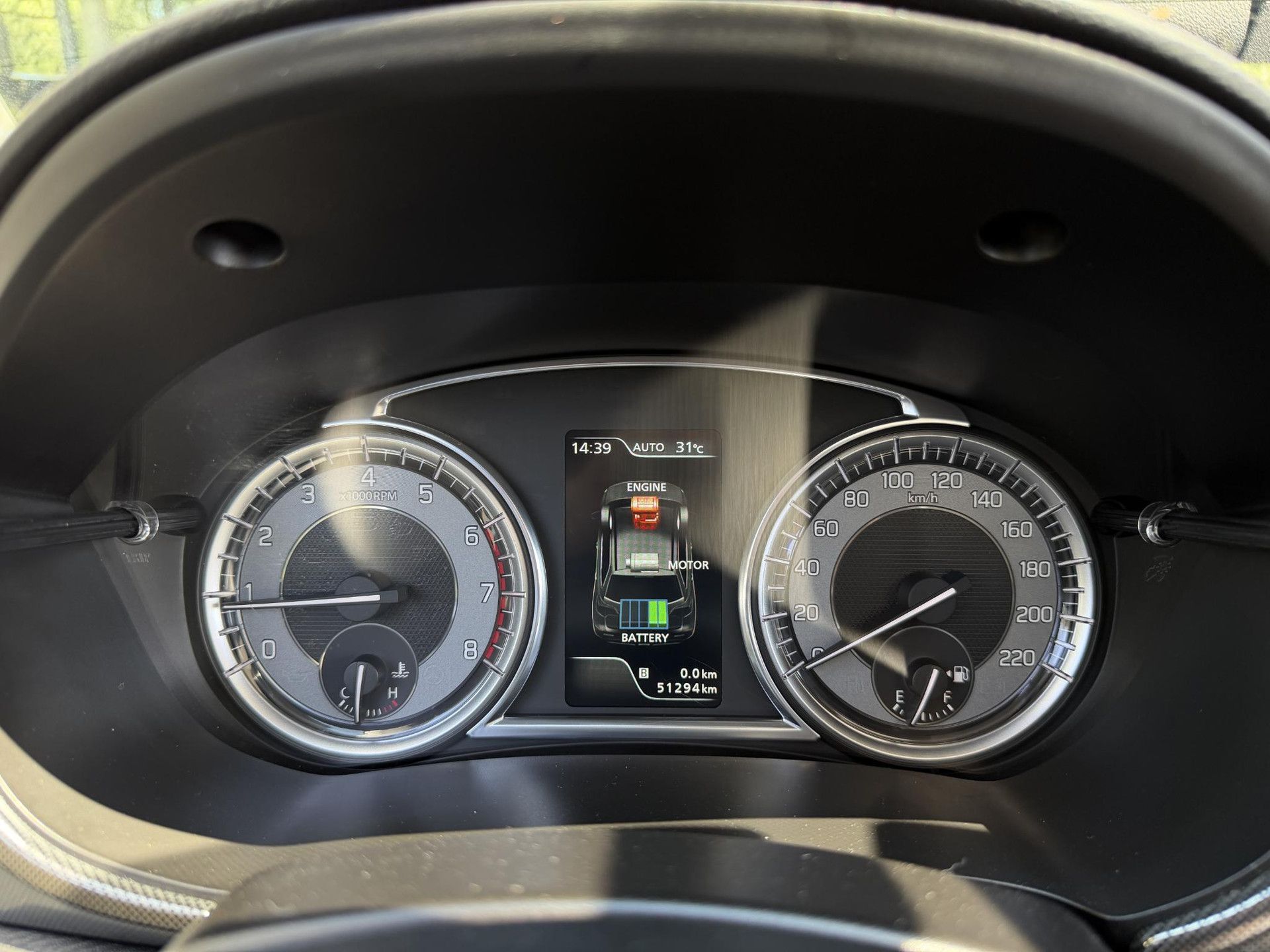 Suzuki Vitara met kenteken KRH-45-N – dashboard