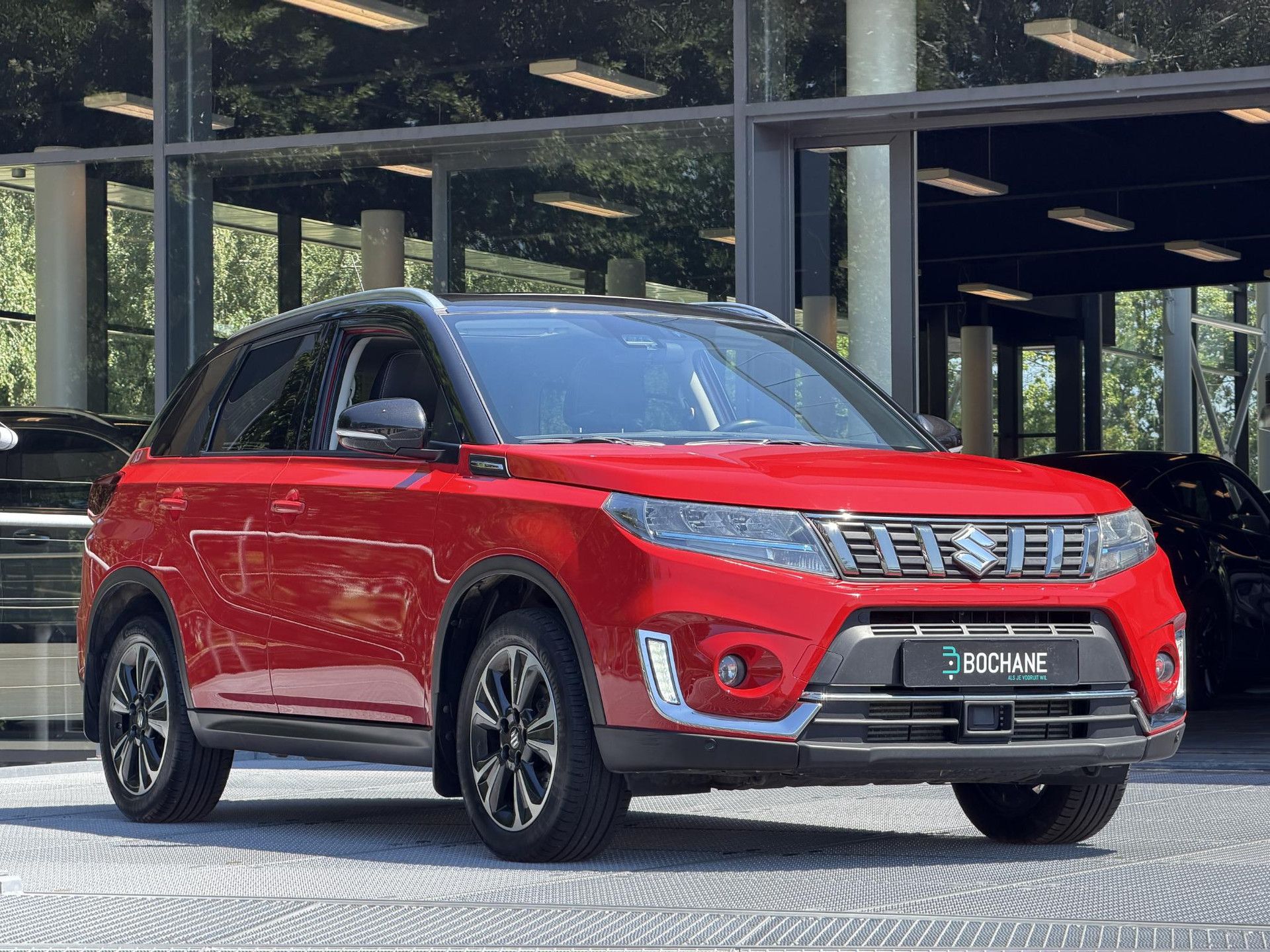 Suzuki Vitara met kenteken KRH-45-N – detailfoto