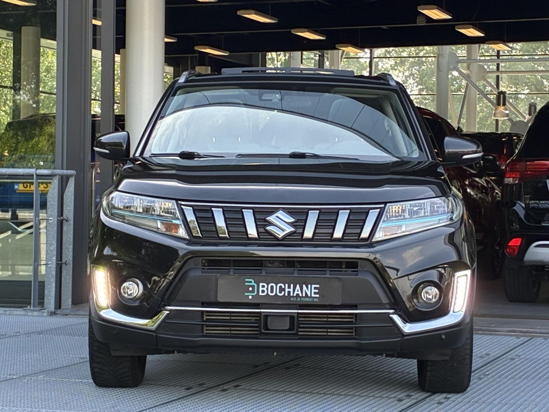 Suzuki Vitara met kenteken KJL-44-T – achteraanzicht