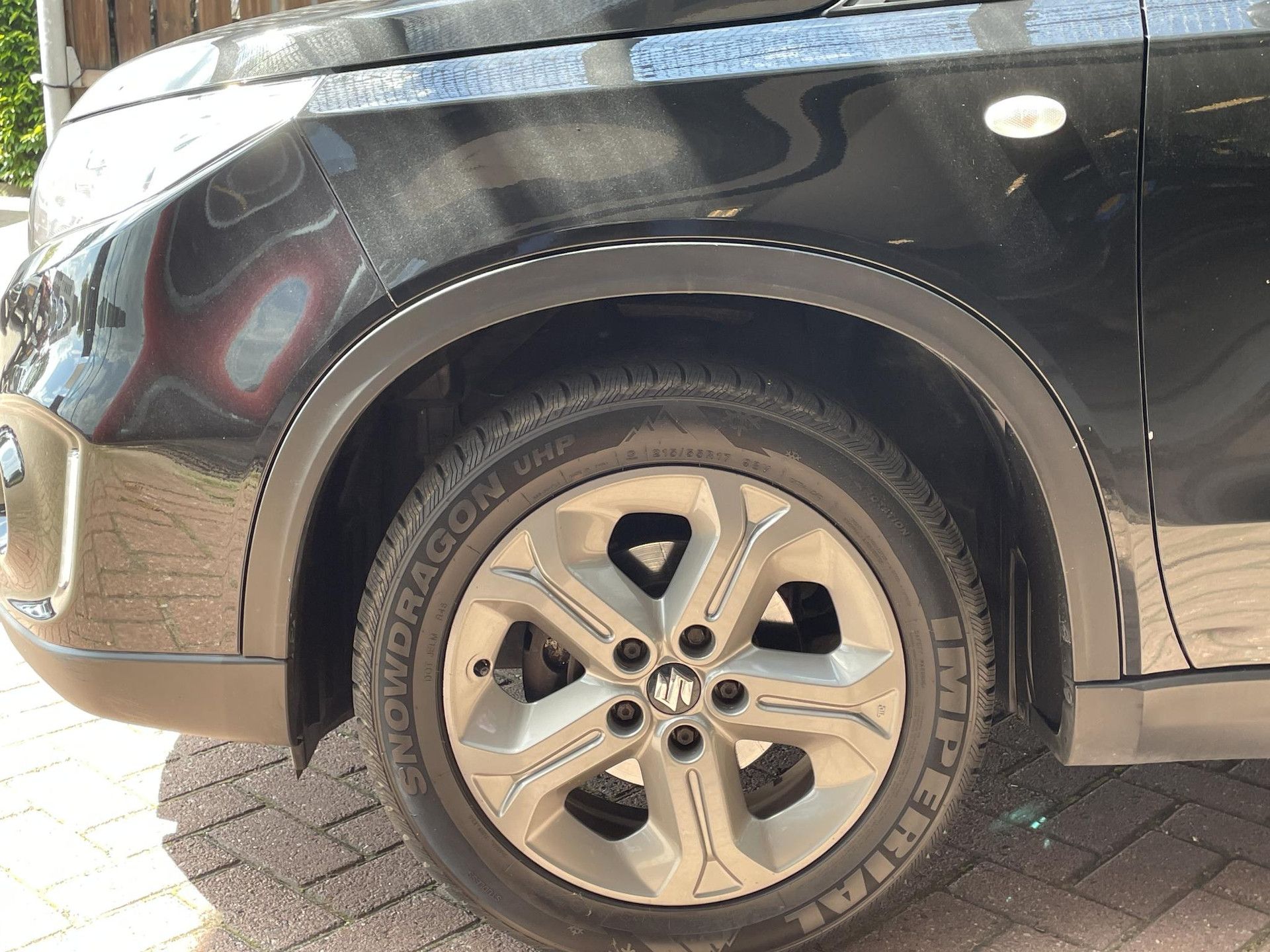 Suzuki Vitara met kenteken KPD-28-P – dashboard