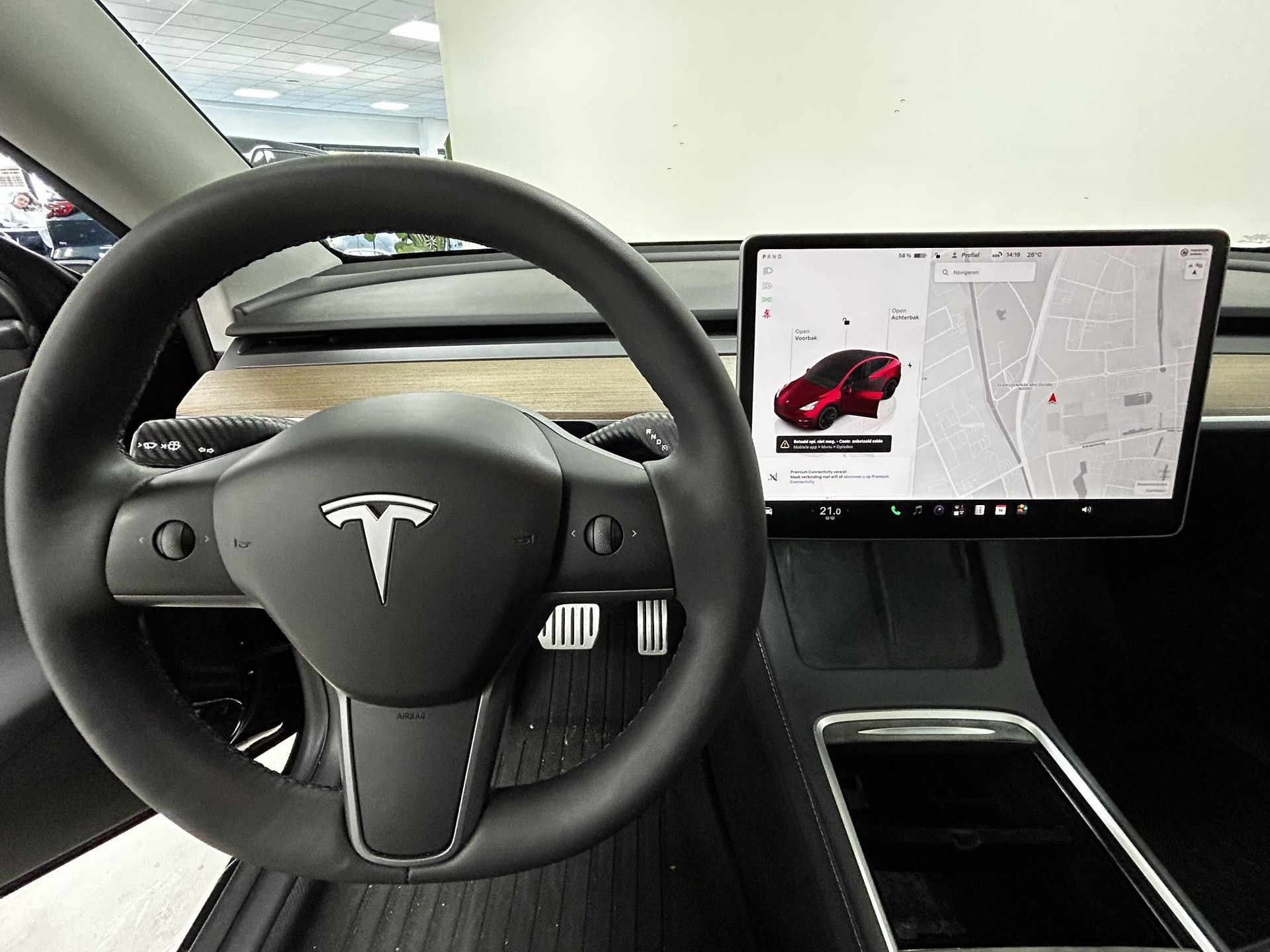 Tesla ModelY met kenteken X-971-JB – interieur