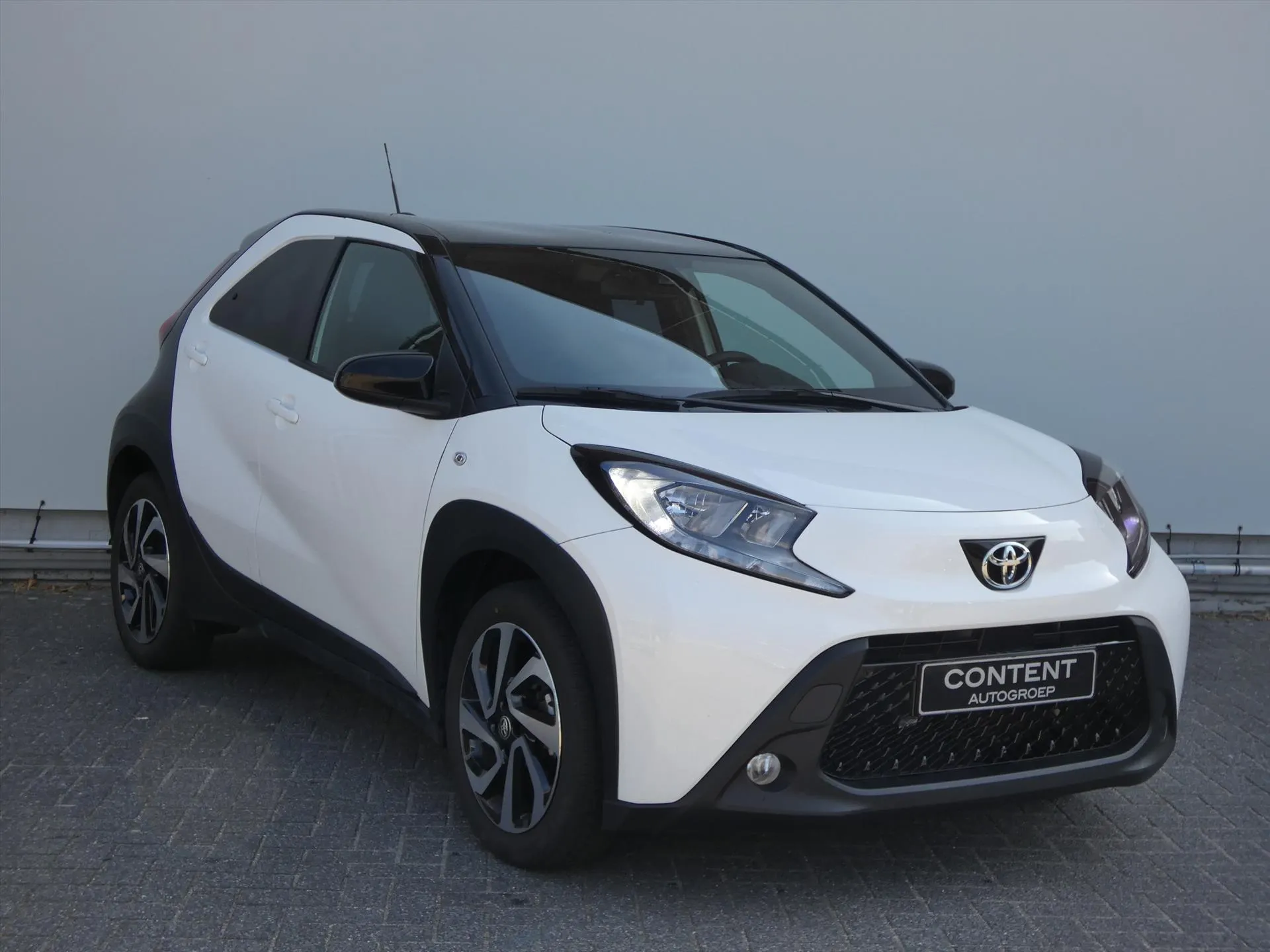 Toyota Aygo met kenteken KHH-38-K – interieur