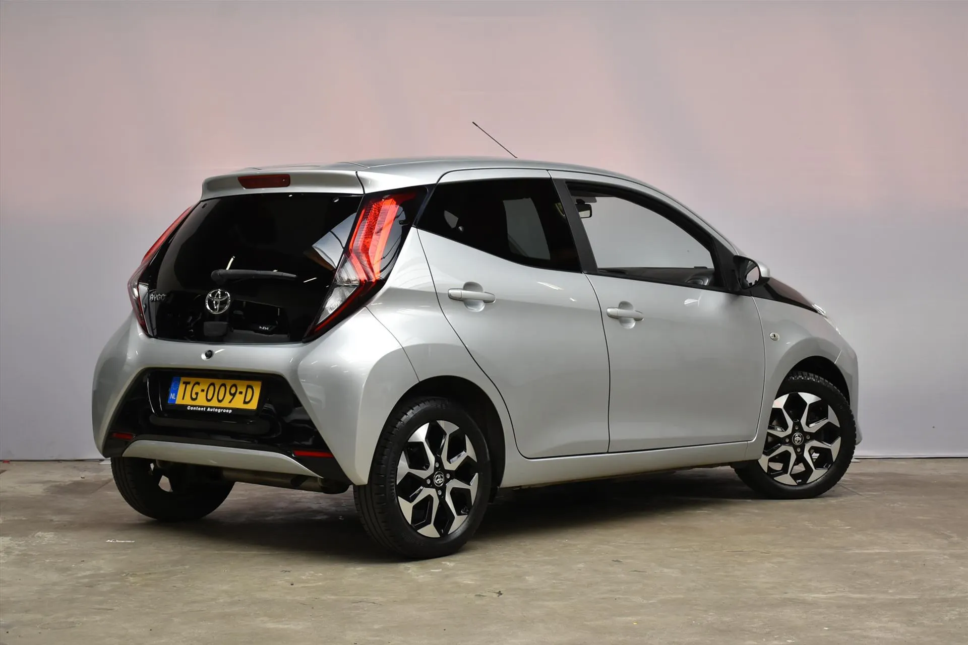 Toyota Aygo met kenteken TG-009-D – detailfoto