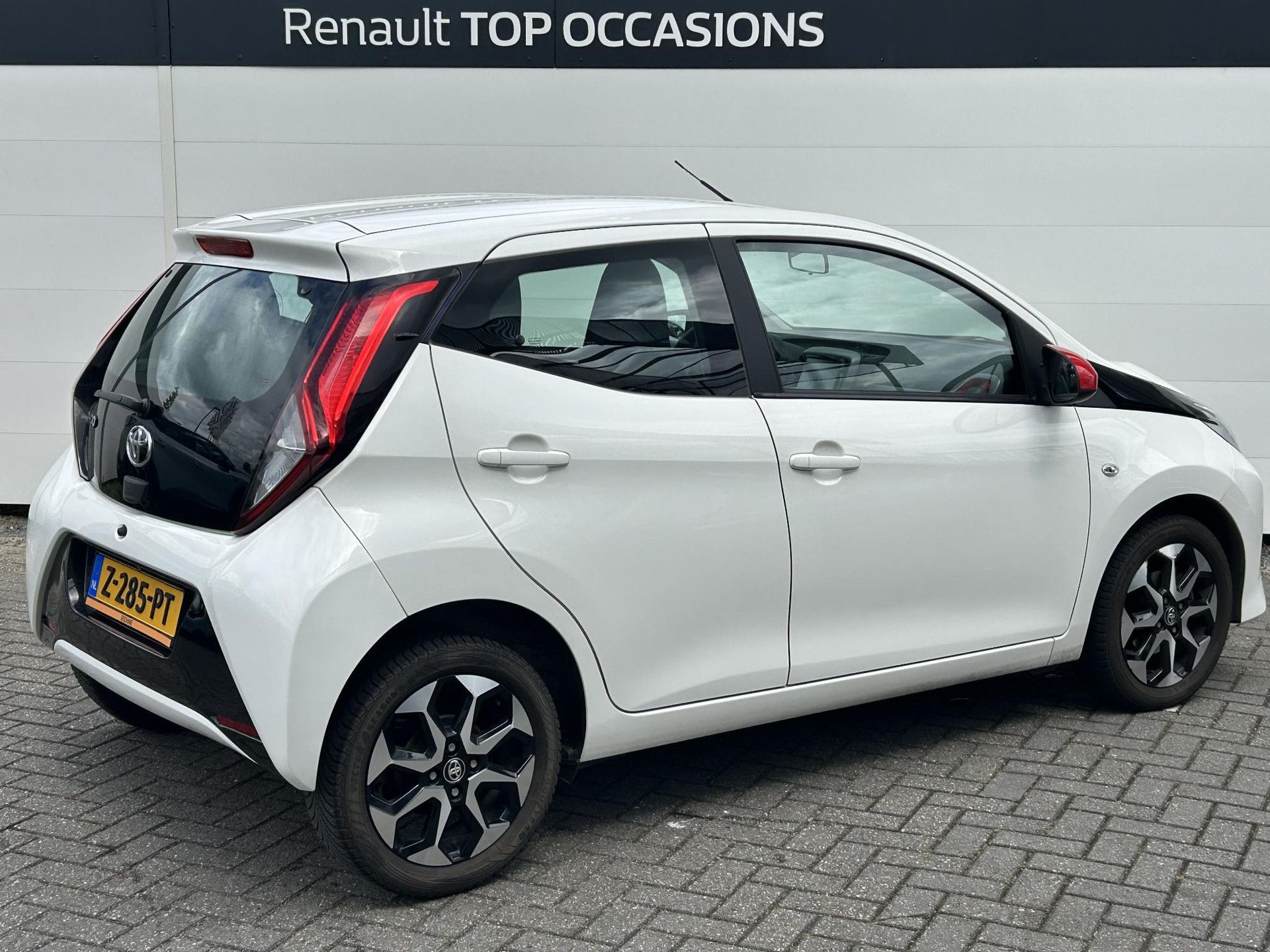 Toyota Aygo met kenteken Z-285-PT – achteraanzicht