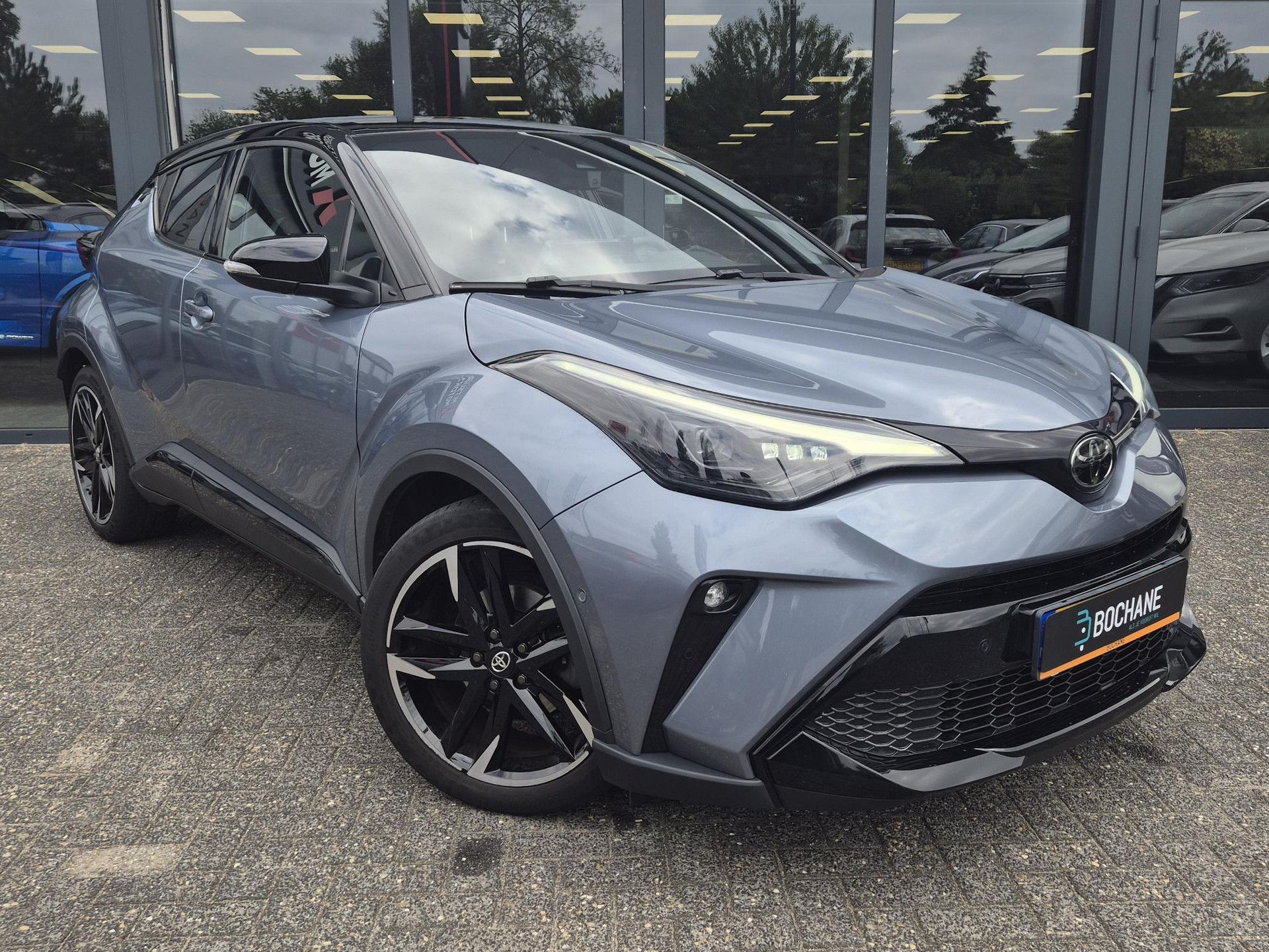 Toyota C-HR met kenteken X-662-TP – detailfoto