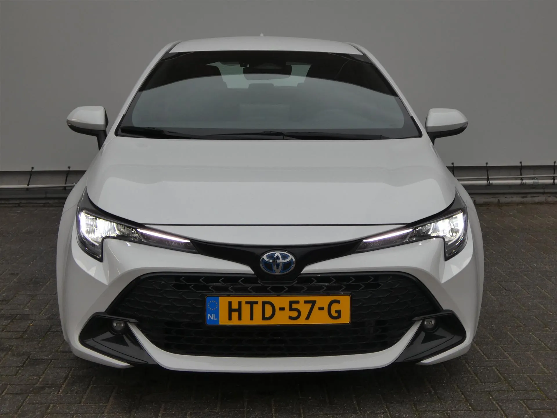 Toyota Corolla met kenteken HTD-57-G – achteraanzicht