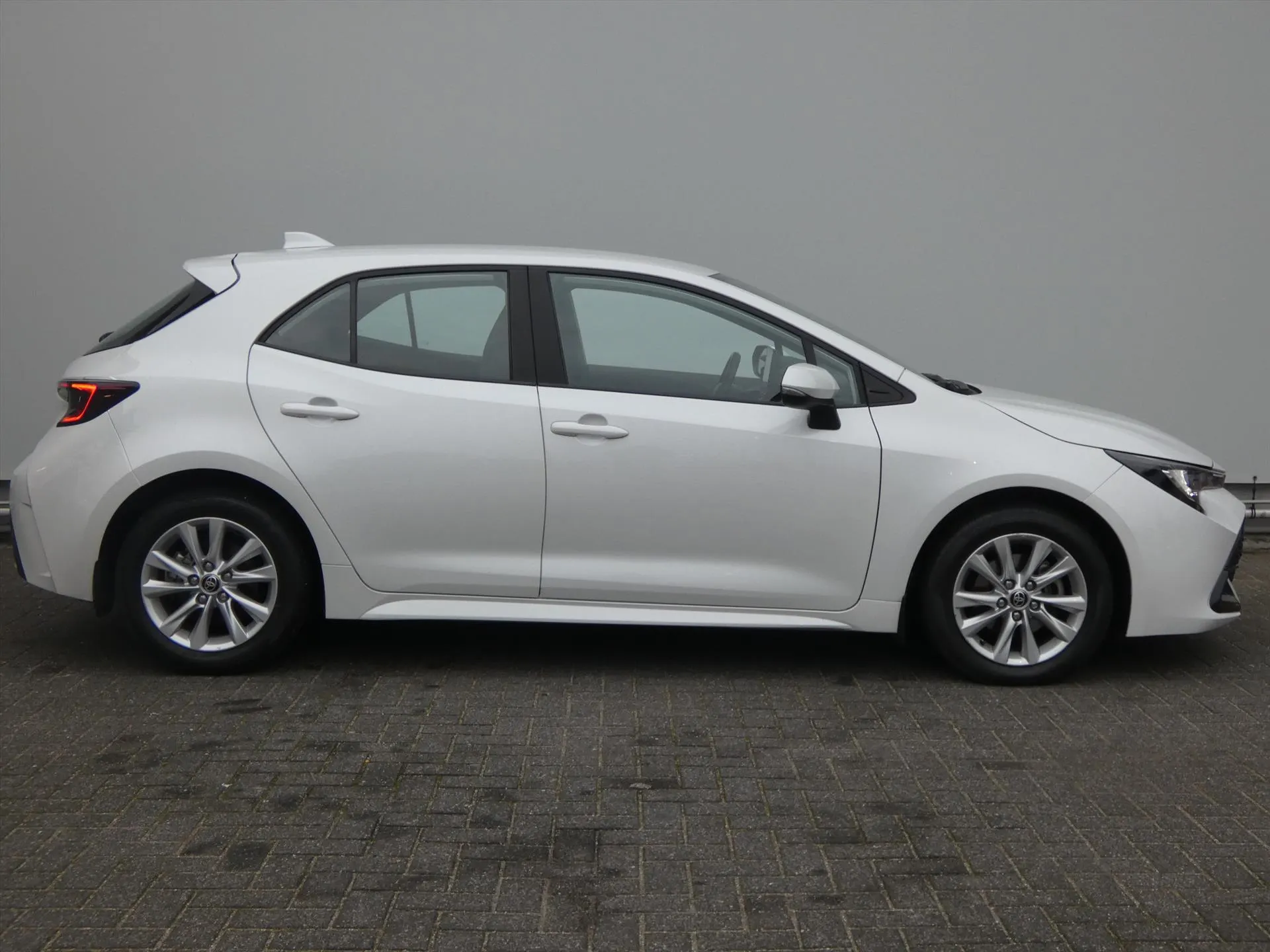Toyota Corolla met kenteken HTD-57-G – dashboard