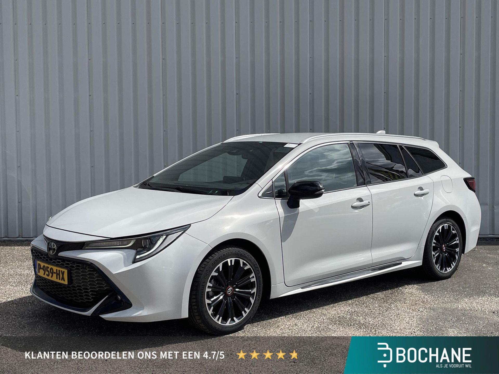 Toyota CorollaTouringSports met kenteken P-959-HX – vooraanzicht
