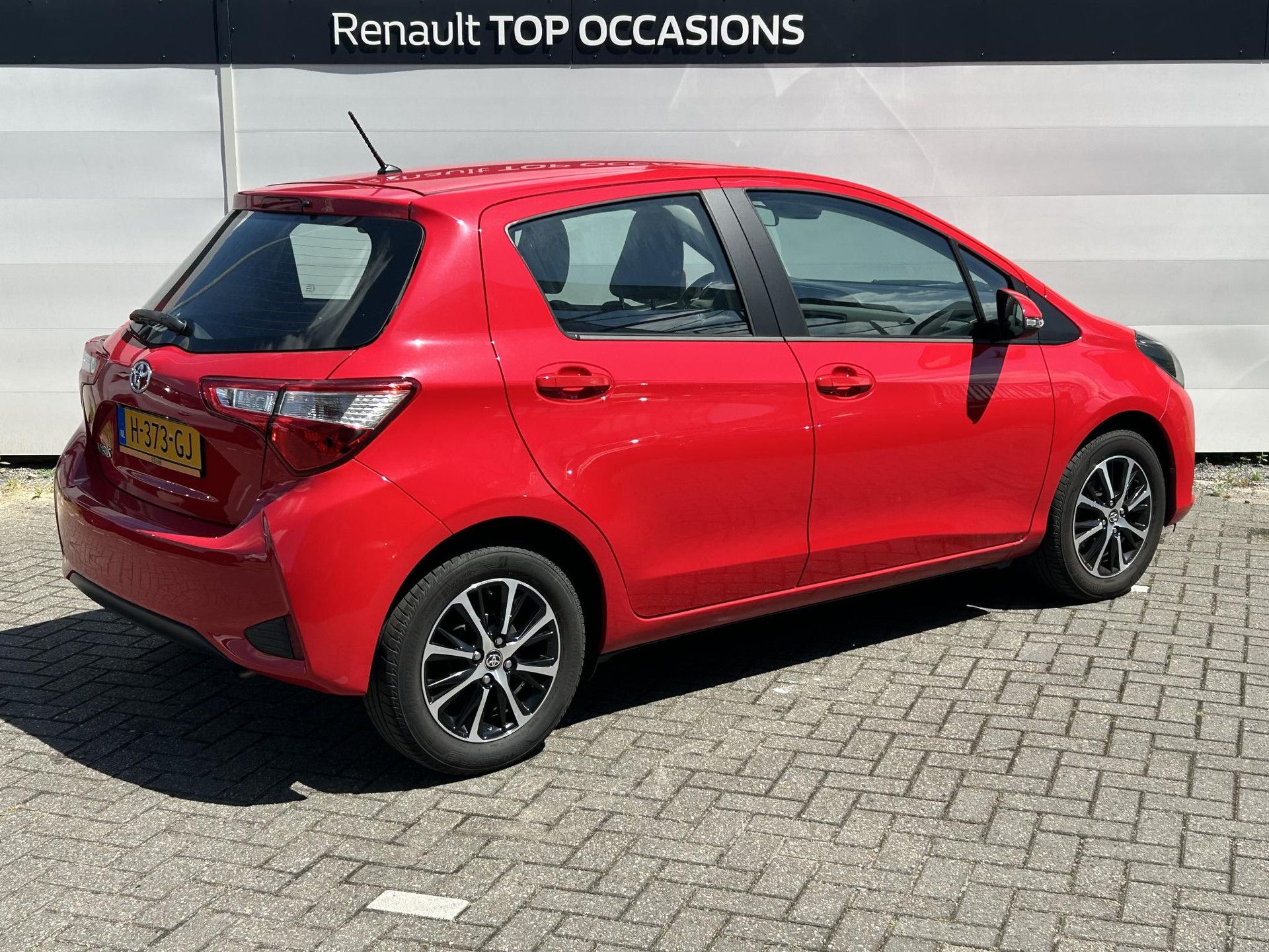 Toyota Yaris met kenteken H-373-GJ – achteraanzicht