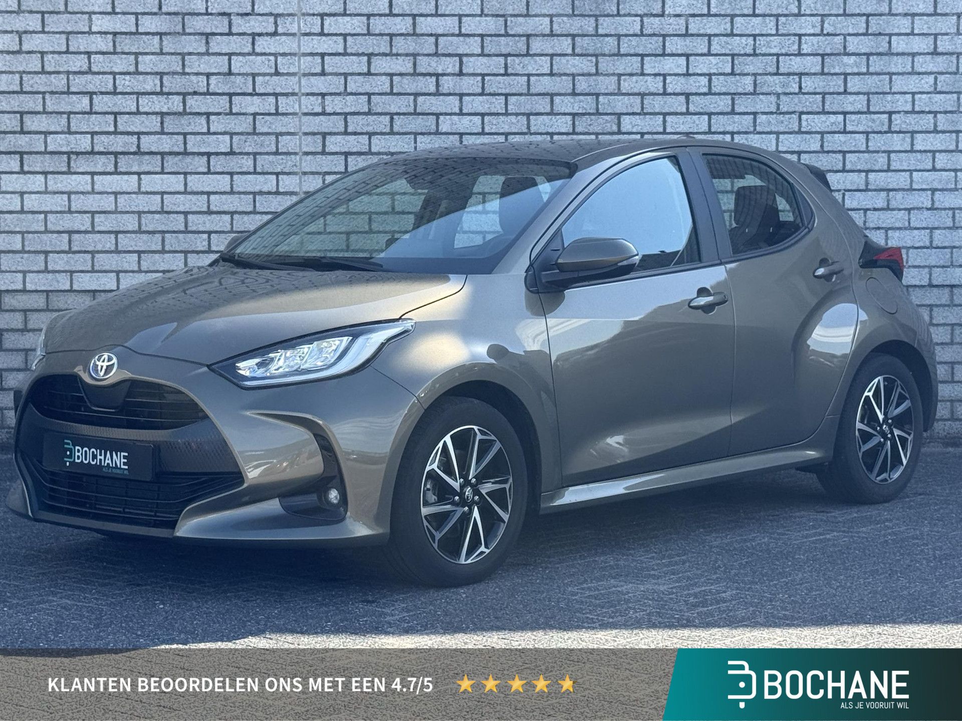 Toyota Yaris met kenteken T-822-PX – vooraanzicht