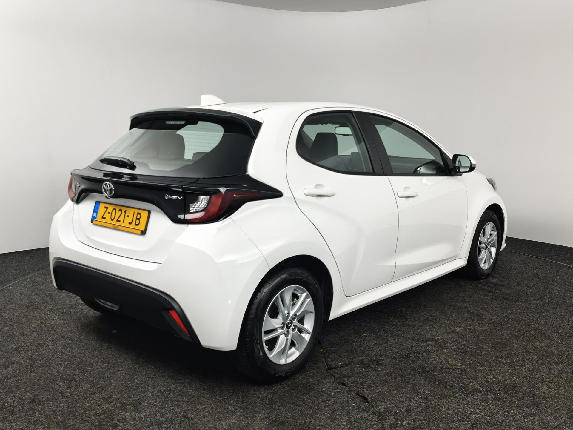 Toyota Yaris met kenteken Z-021-JB – achteraanzicht