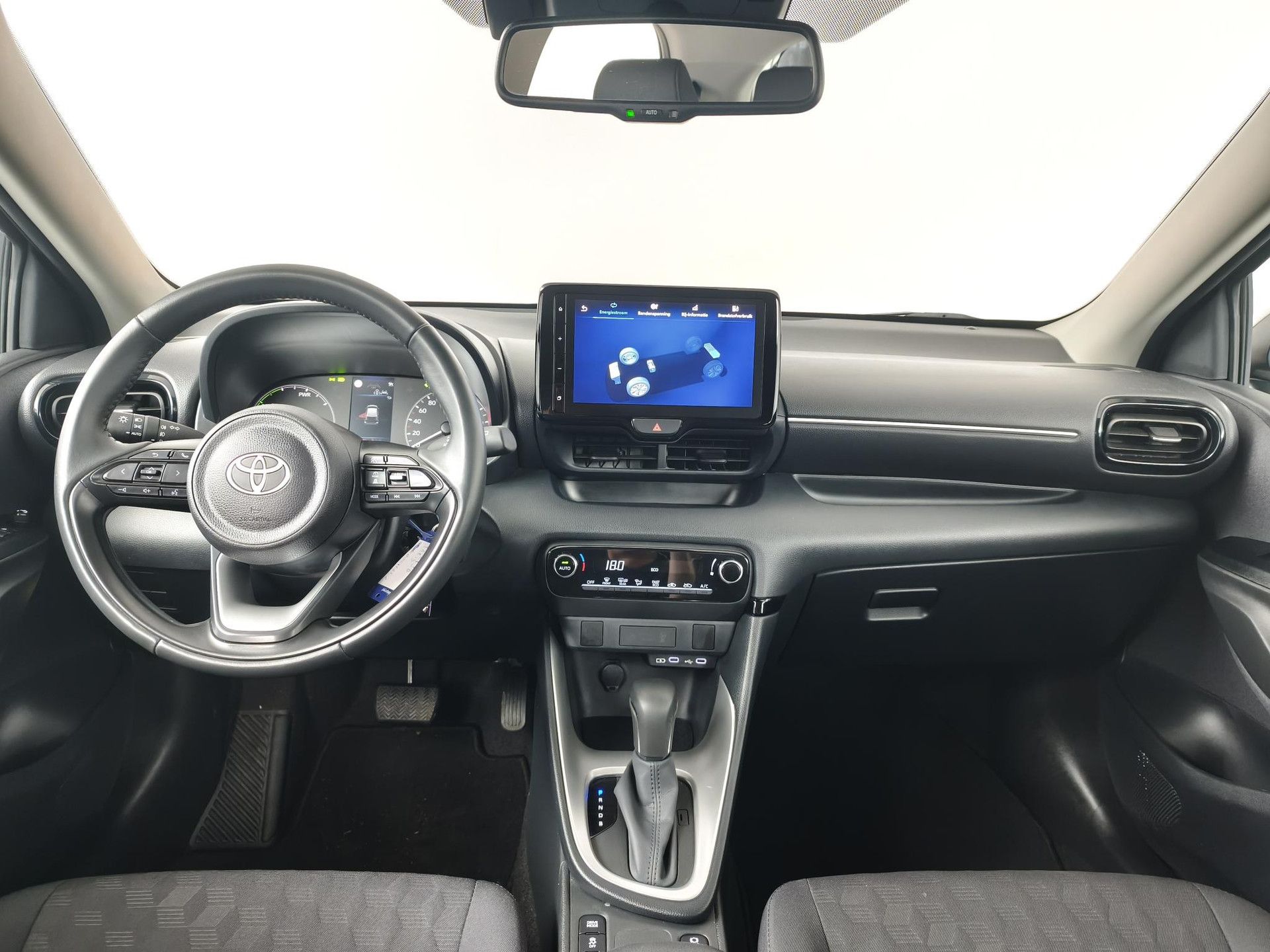 Toyota Yaris met kenteken Z-021-JB – interieur