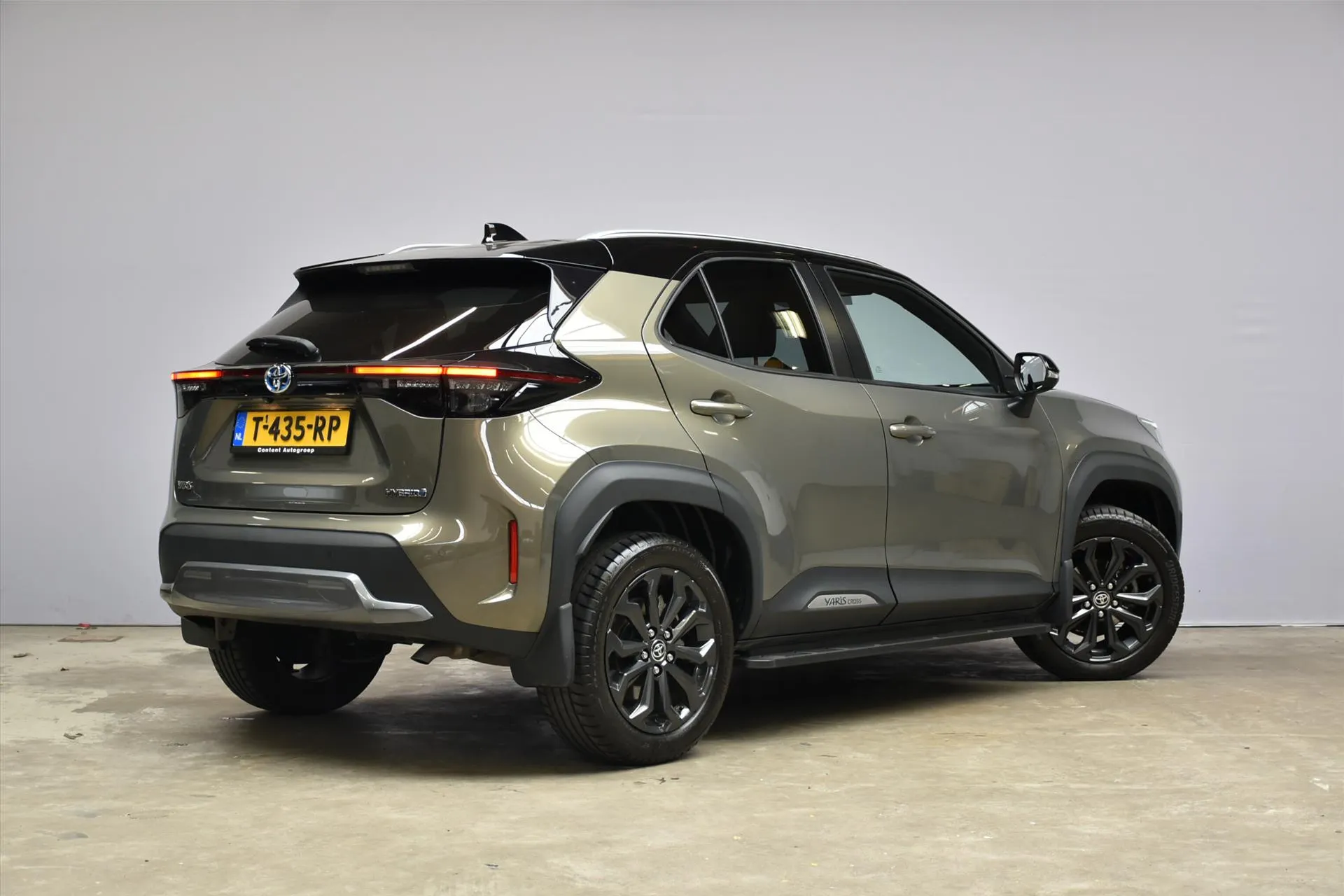 Toyota YarisCross met kenteken T-435-RP – detailfoto