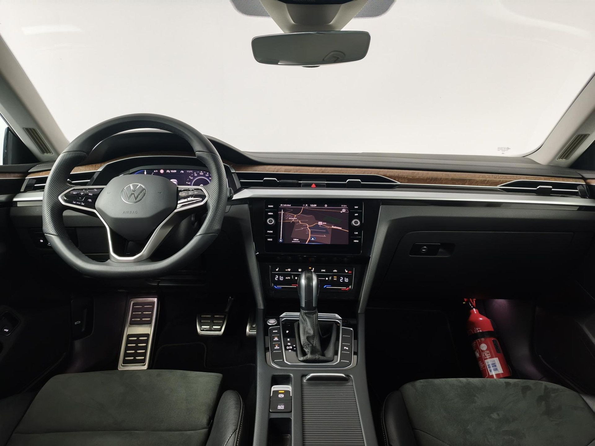 Volkswagen Arteon met kenteken JTP-93-N – interieur
