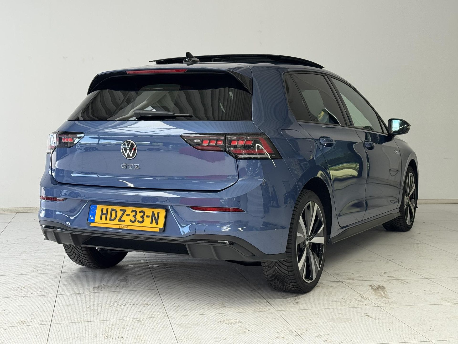 Volkswagen Golf met kenteken HDZ-33-N – achteraanzicht