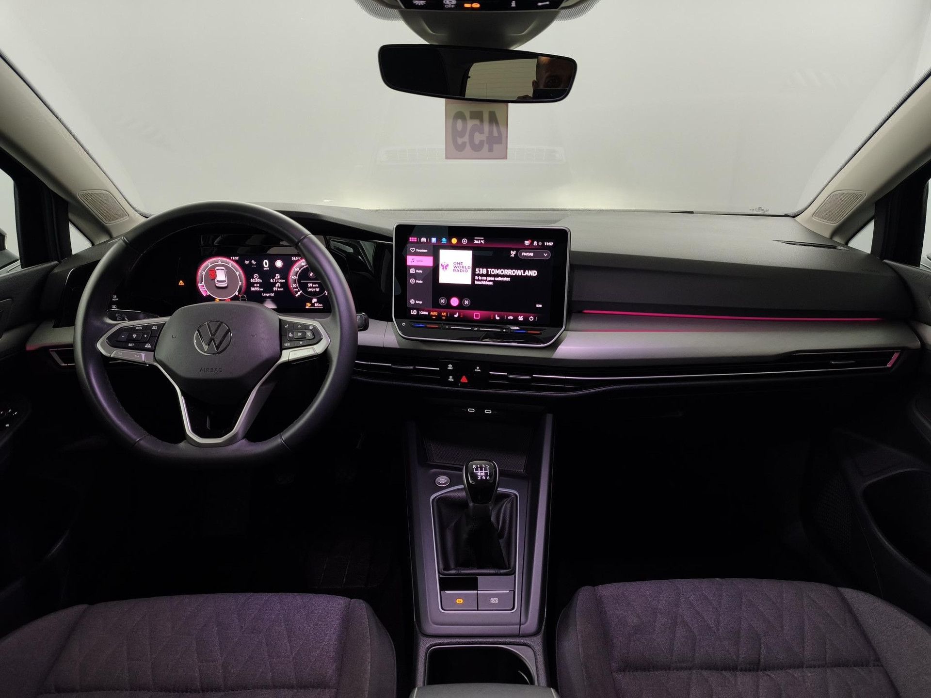 Volkswagen Golf met kenteken JJZ-01-V – interieur