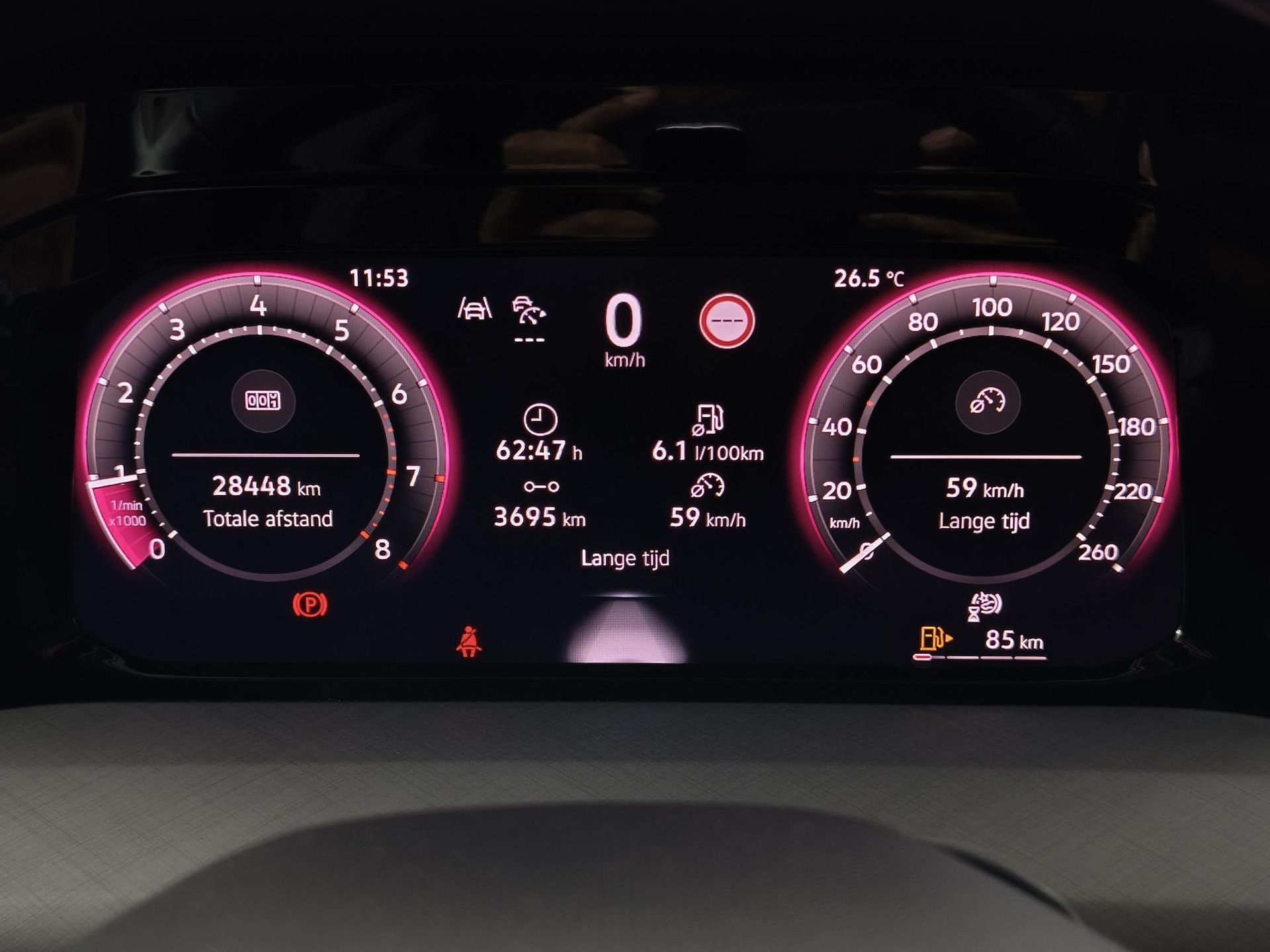 Volkswagen Golf met kenteken JJZ-01-V – dashboard