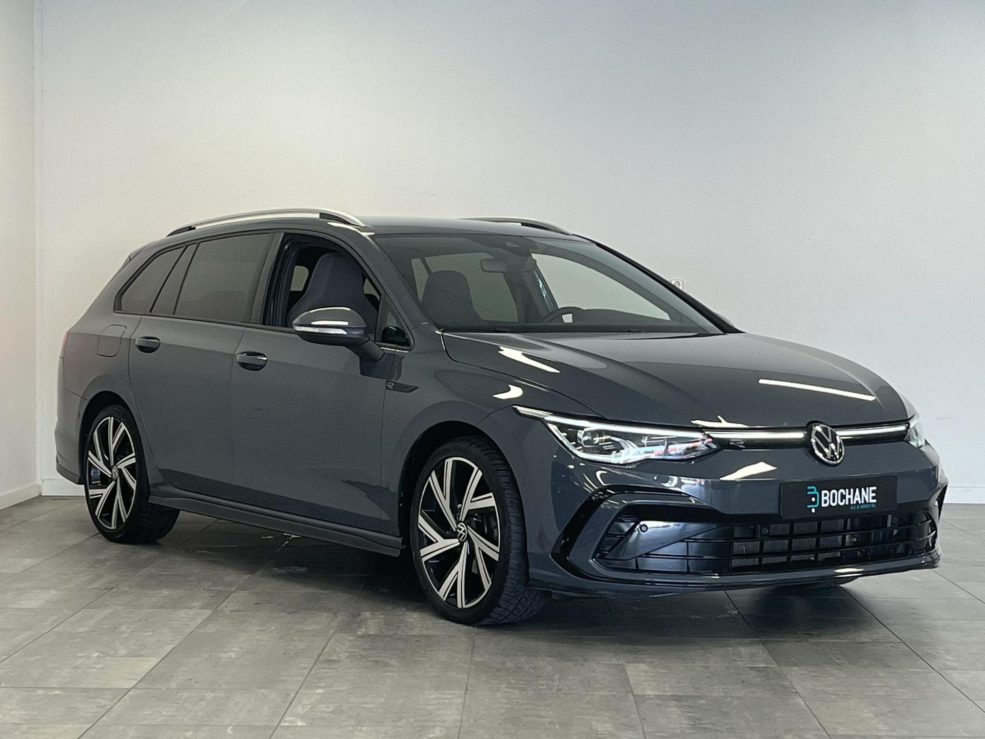 Volkswagen Golf met kenteken L-548-HL – detailfoto